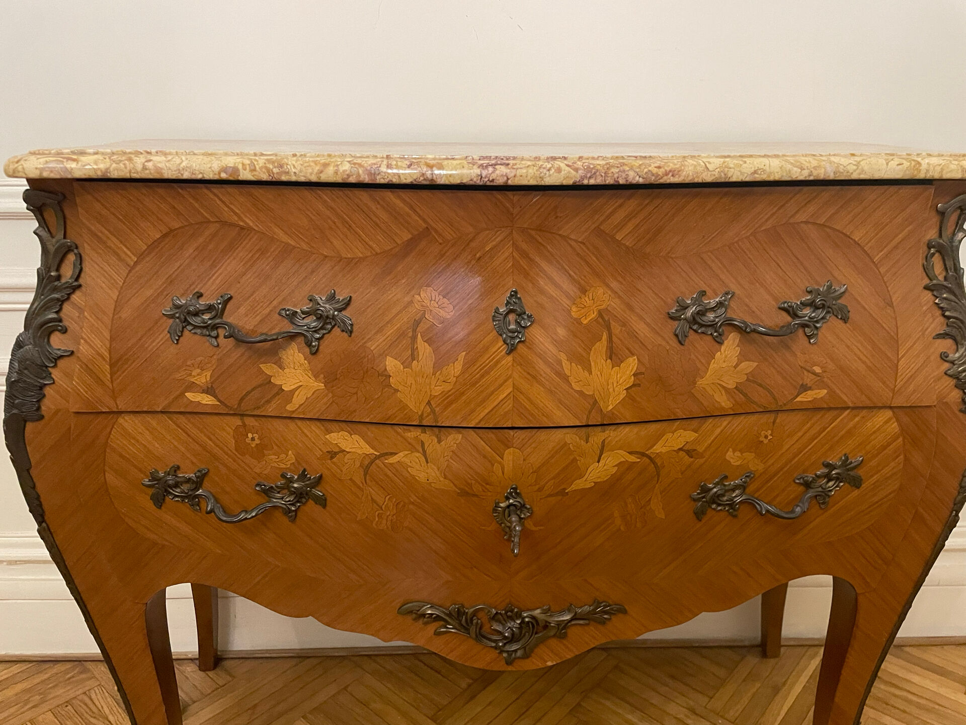 Louis XV Commode Style