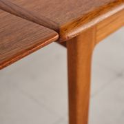 Table extensible par Svend Aage Madsen pour K. Knudsen & Søn