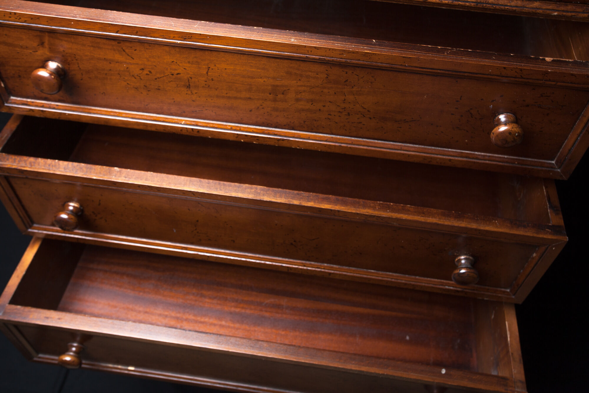 Solid wood semainier