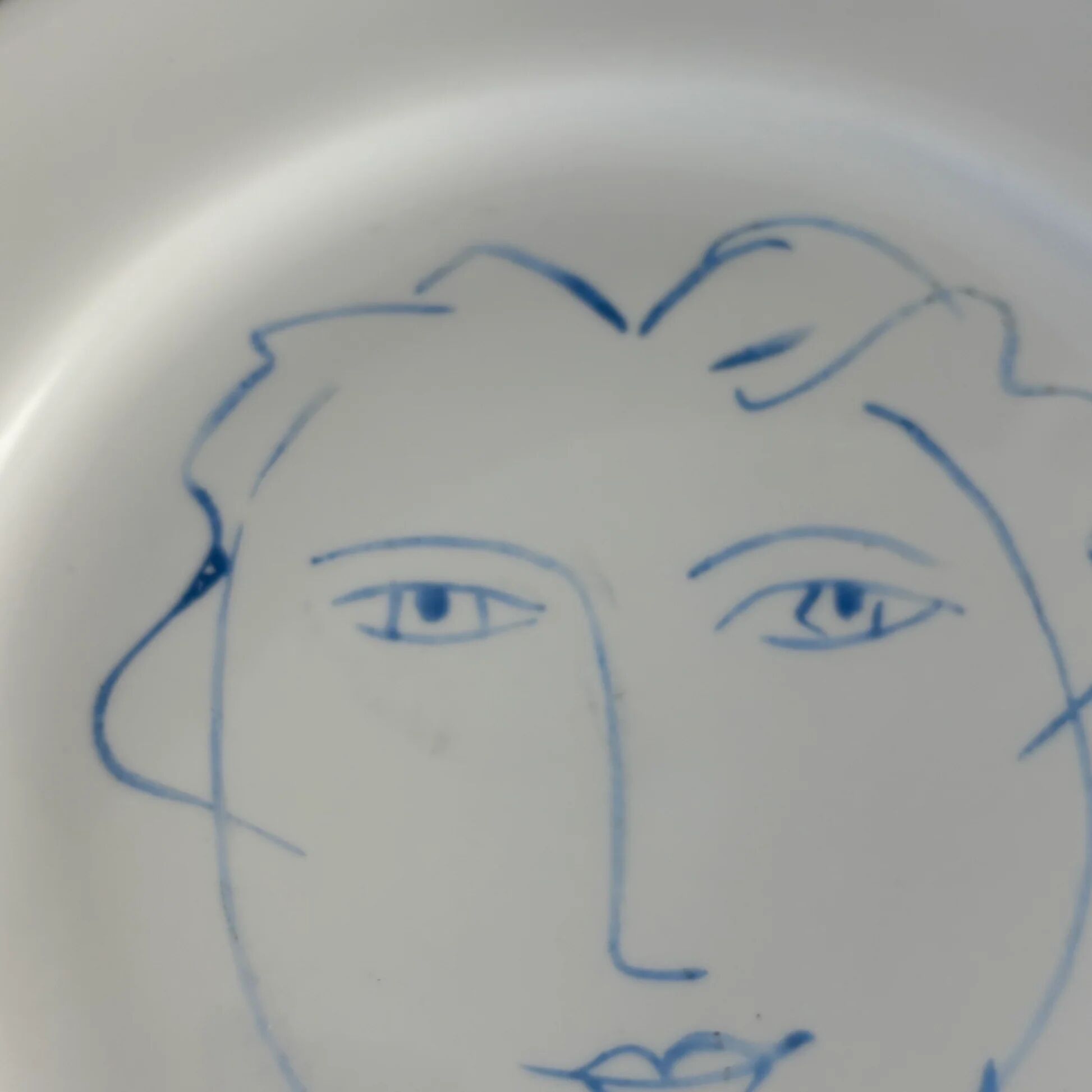 Pair of Picasso plates in Limoges porcelain - Ref 1324