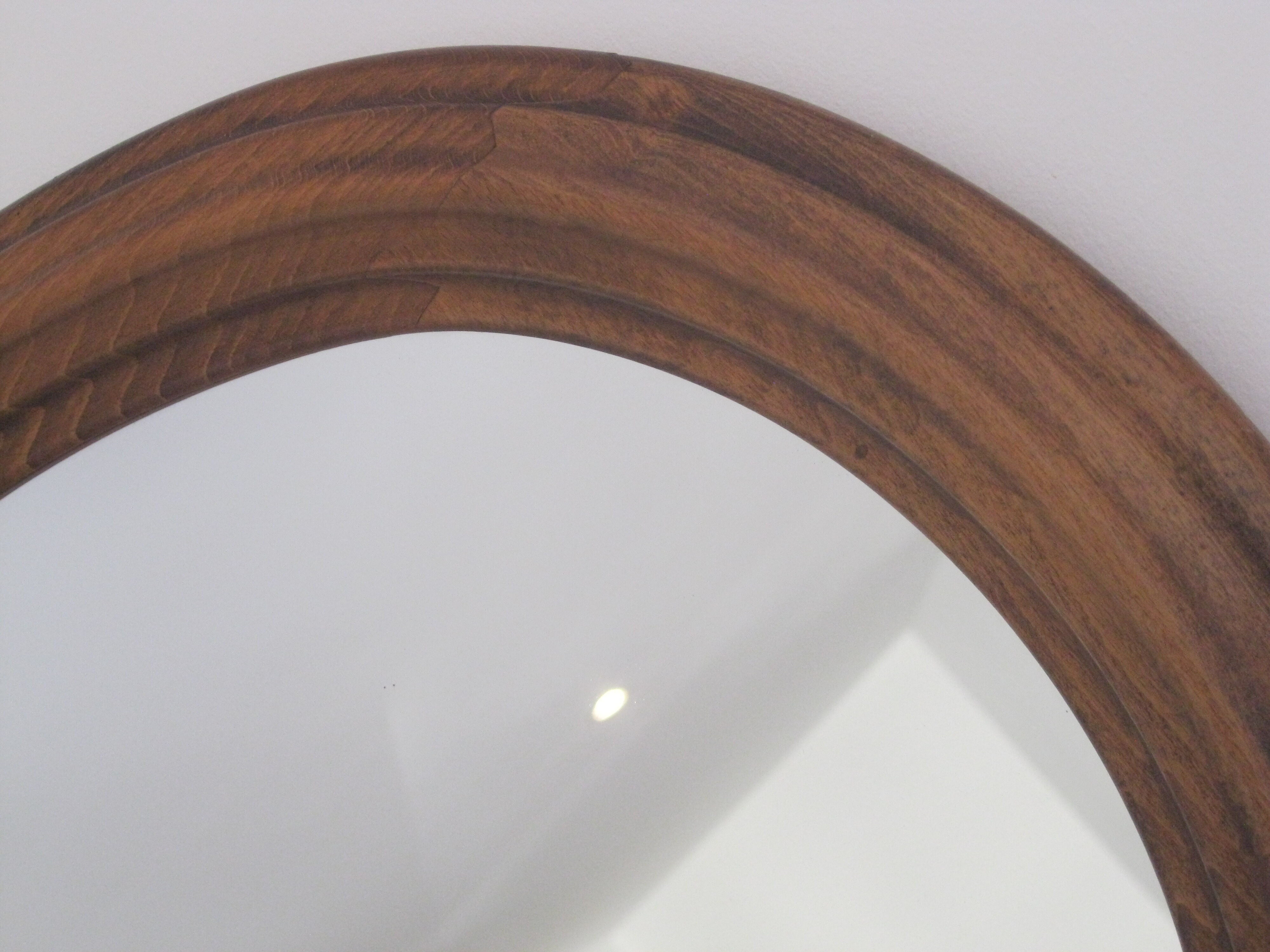 Mirror oval wood molding