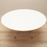 Round table, Danish design, 1990s, production: Denmark