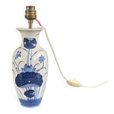 Asian lamp base made of hand-painted porcelain.