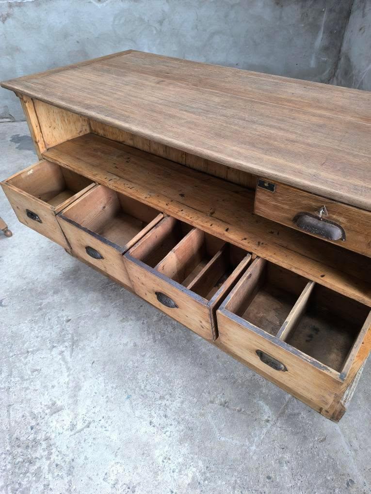 Comptoir vitré meuble de metier