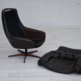 Années 1970, fauteuil vintage danois en cuir par HWKlein, bon état d'origine.