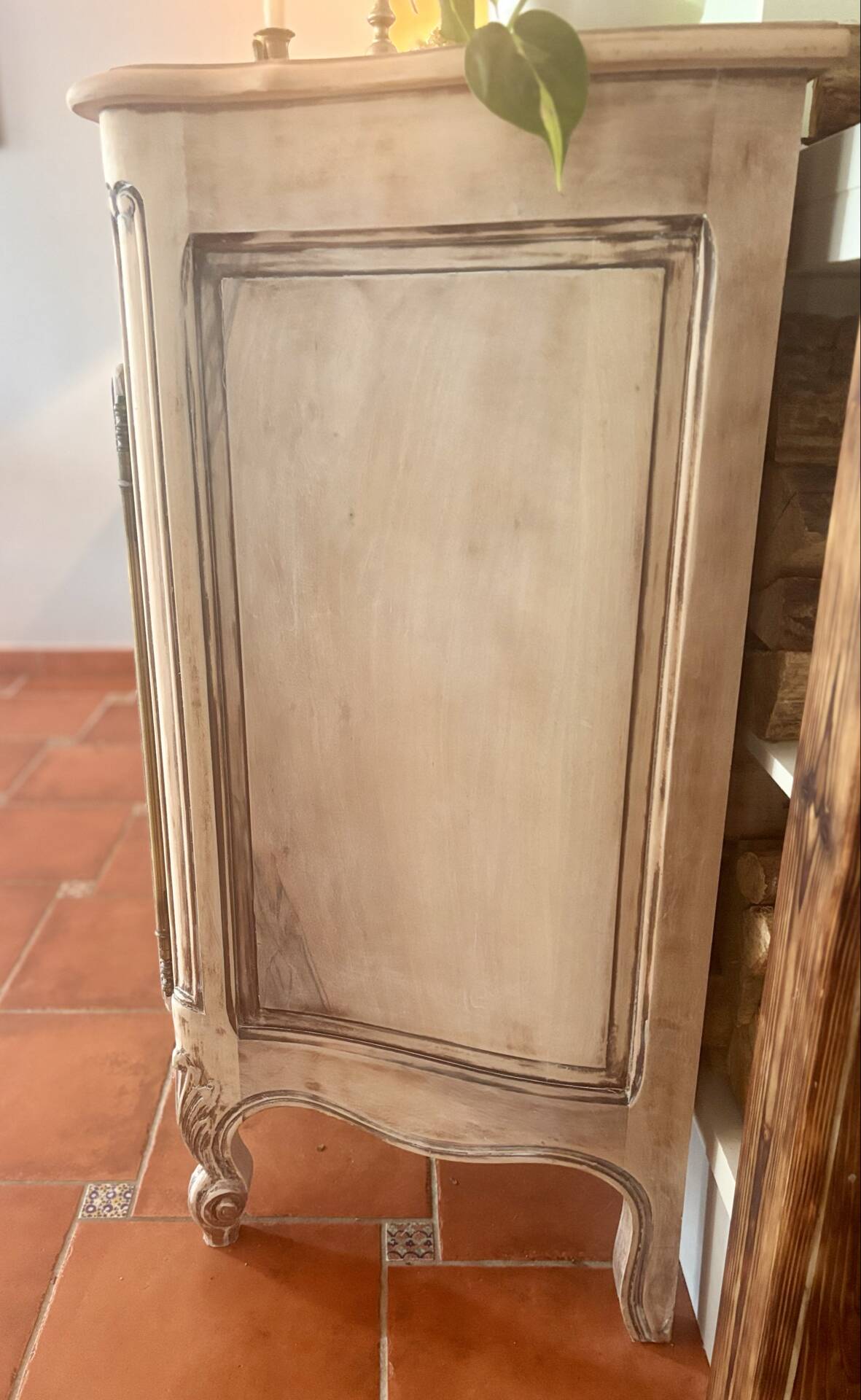 Antique grand buffet in solid oak – Louis XV style – Bleached wood –