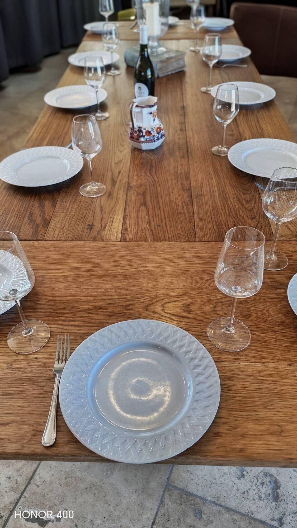 Solid oak farmhouse table with two drawers and two extensions, 306 cm.