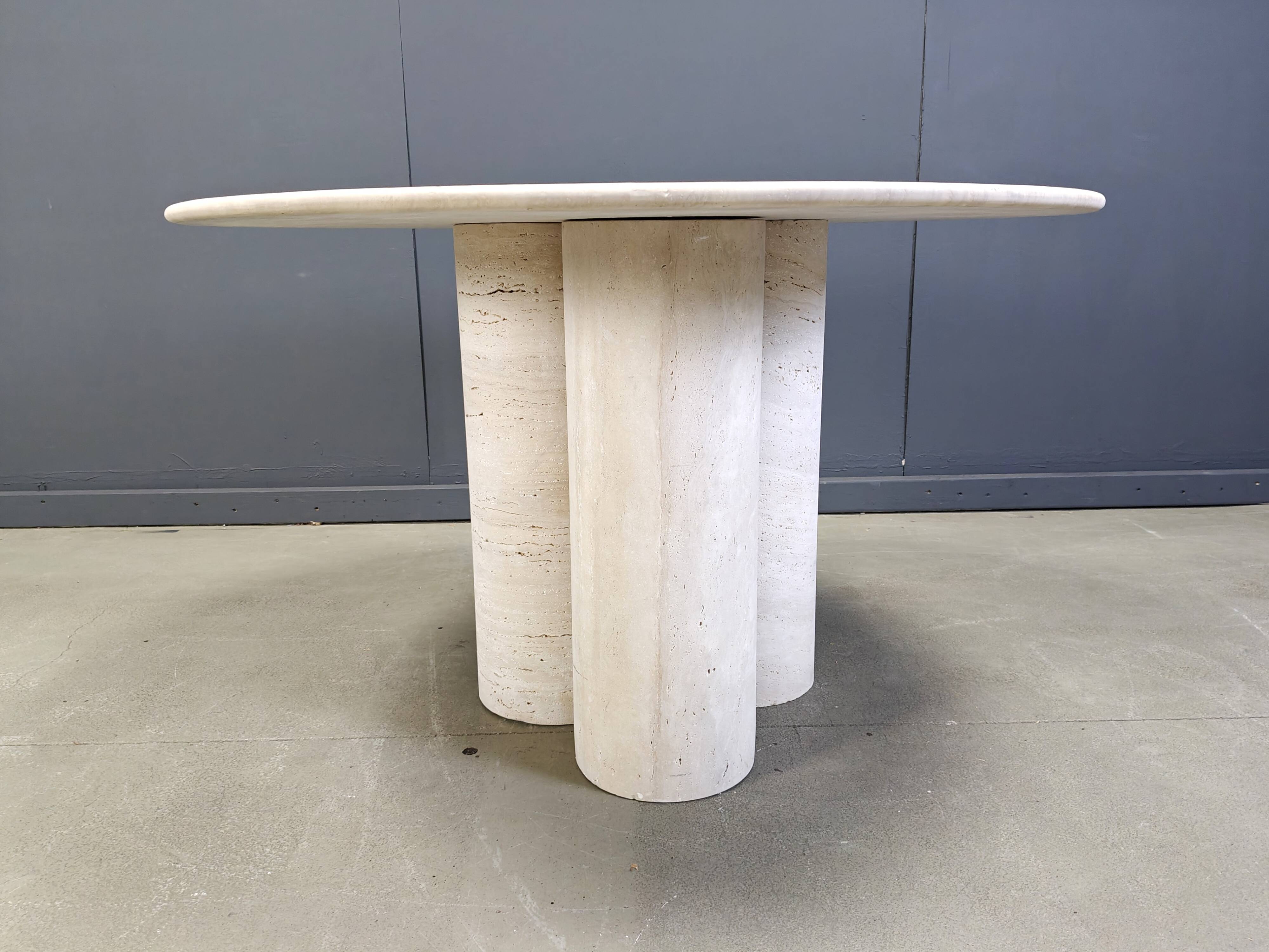 Round italian travertine dining table 1970s