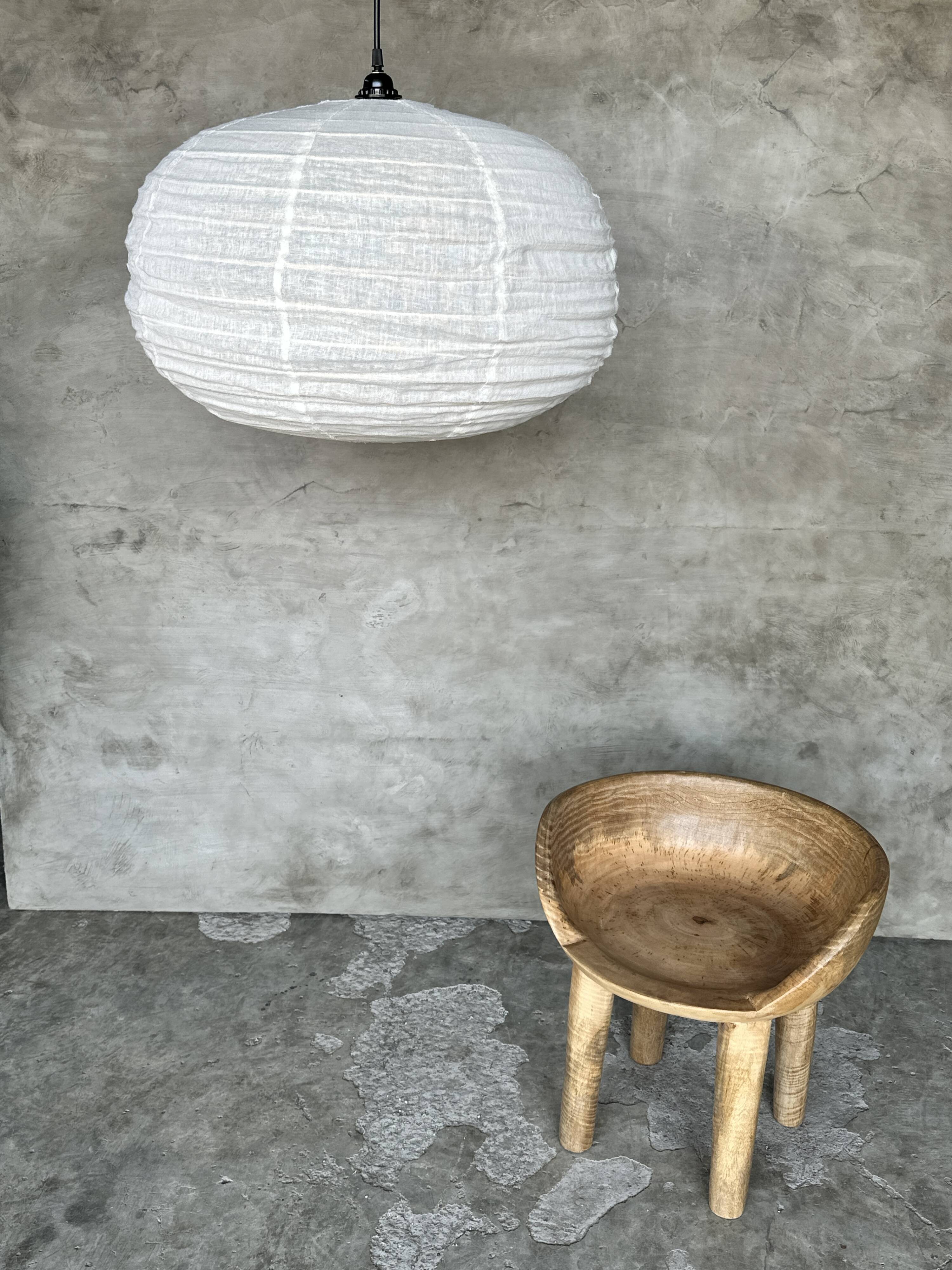 Moyenne suspension en rotin et lin naturel japonisante ronde aplatie (Labu) H35 D60