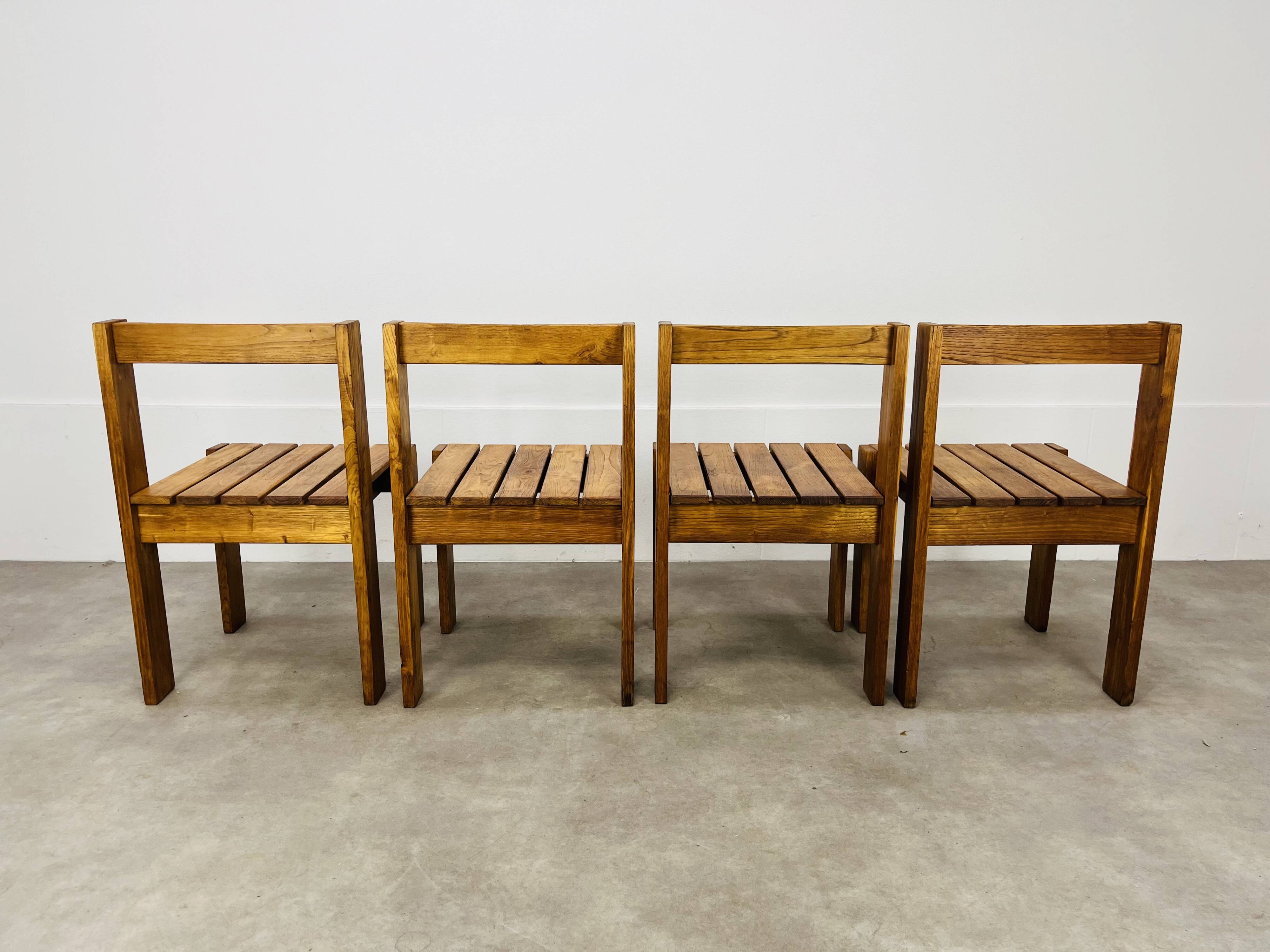 4 minimalist pine chairs Les Arcs, 1960s