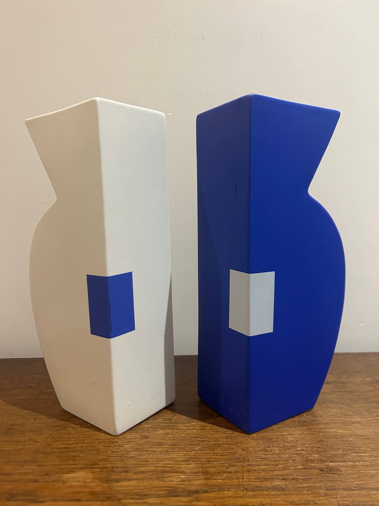 pair of ceramic vases Memphis