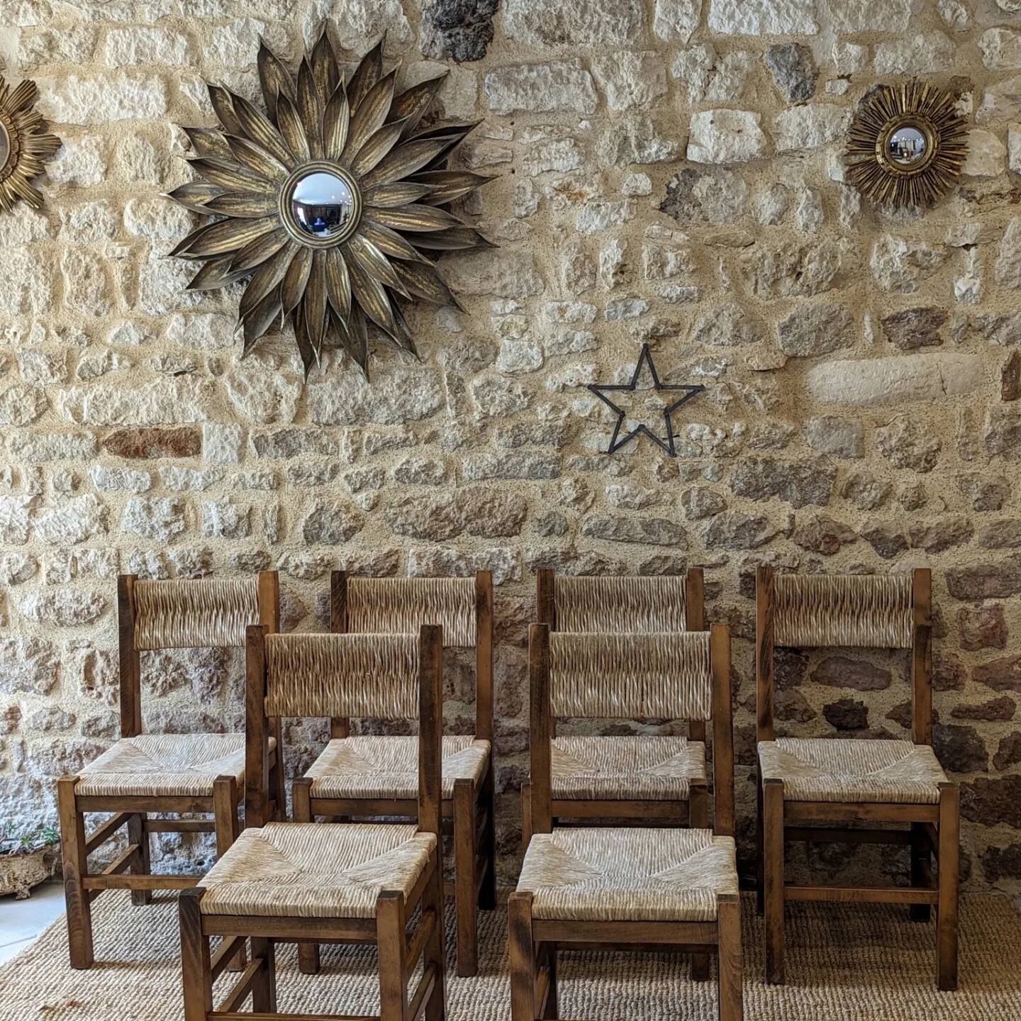 Six chaises en paille