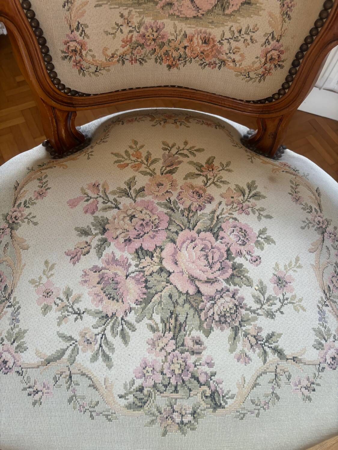 Louis XVI style living room lot