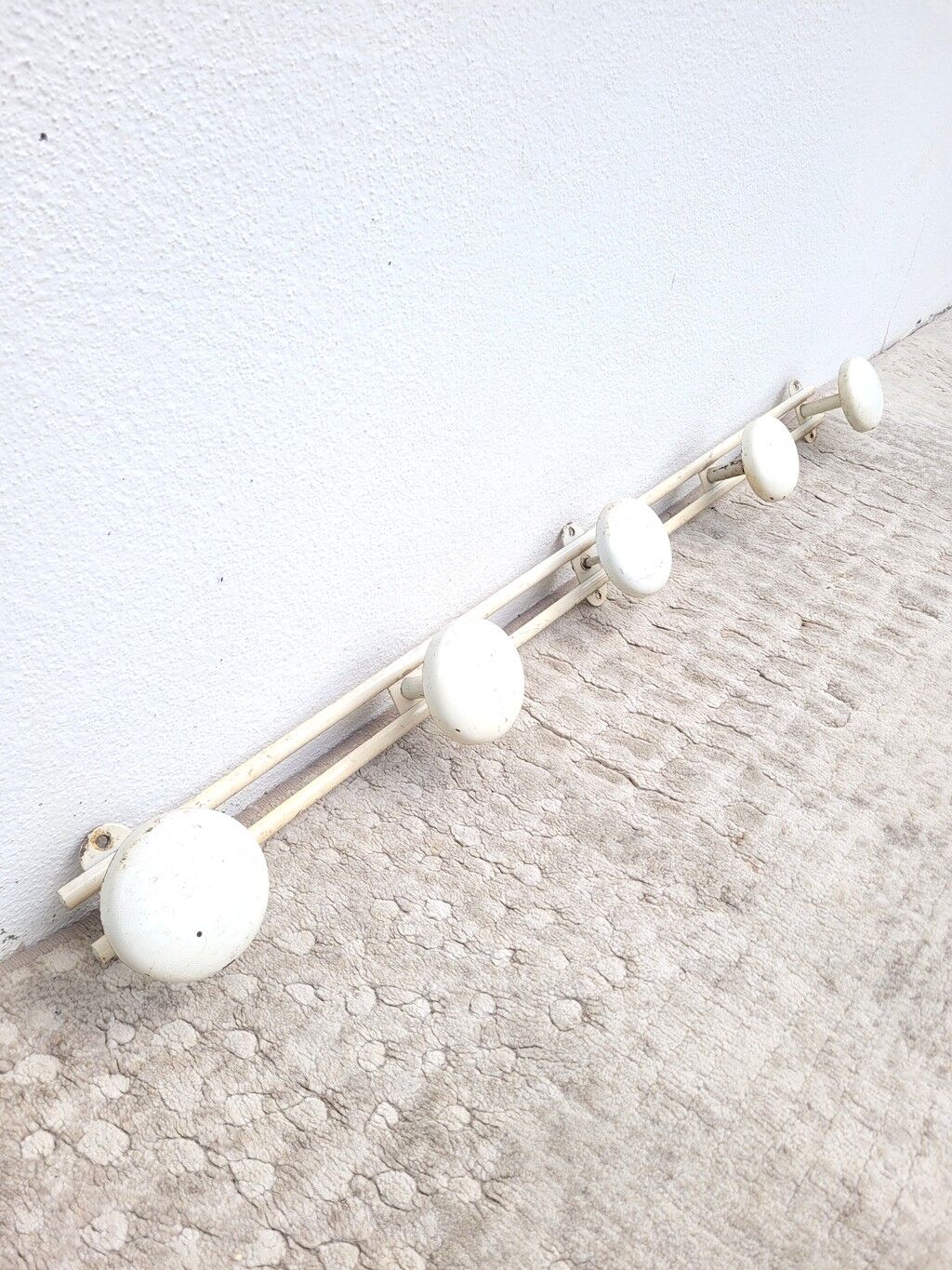 Vintage metal wall coat rack 5p cream