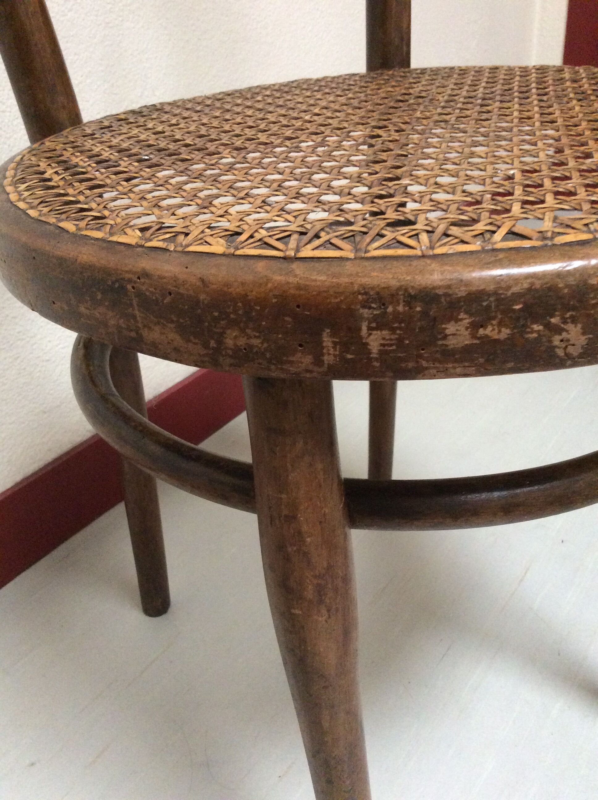 Chaise bistrot ancienne cannée