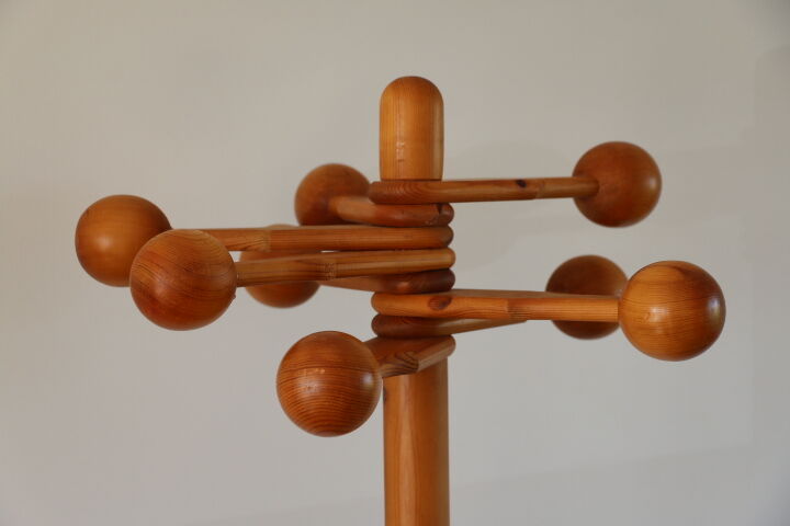 Scandinavian pine coat rack 1970