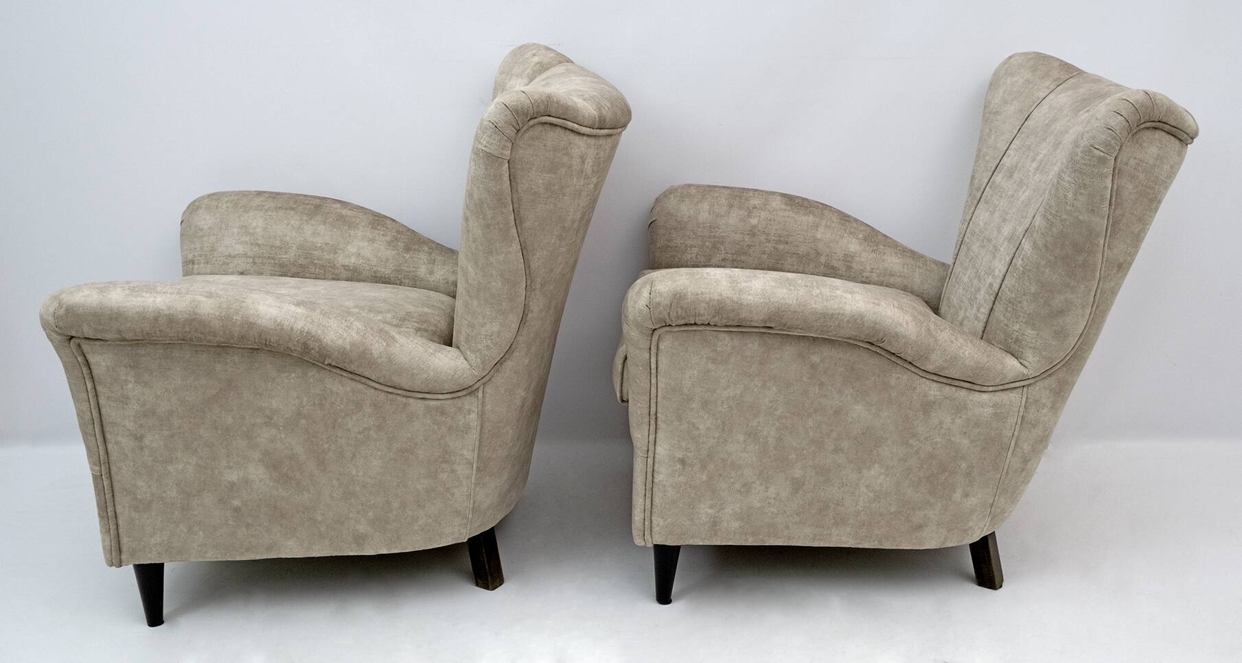 Attributed Gio Ponti Mid-Century Modern Italian Velvet Armchairs for ISA