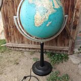 Grand globe terrestre sur pied année 70