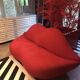 Scarlet red designer sofa – iconic inspiration