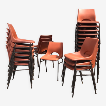 Set of 24 stackable chairs