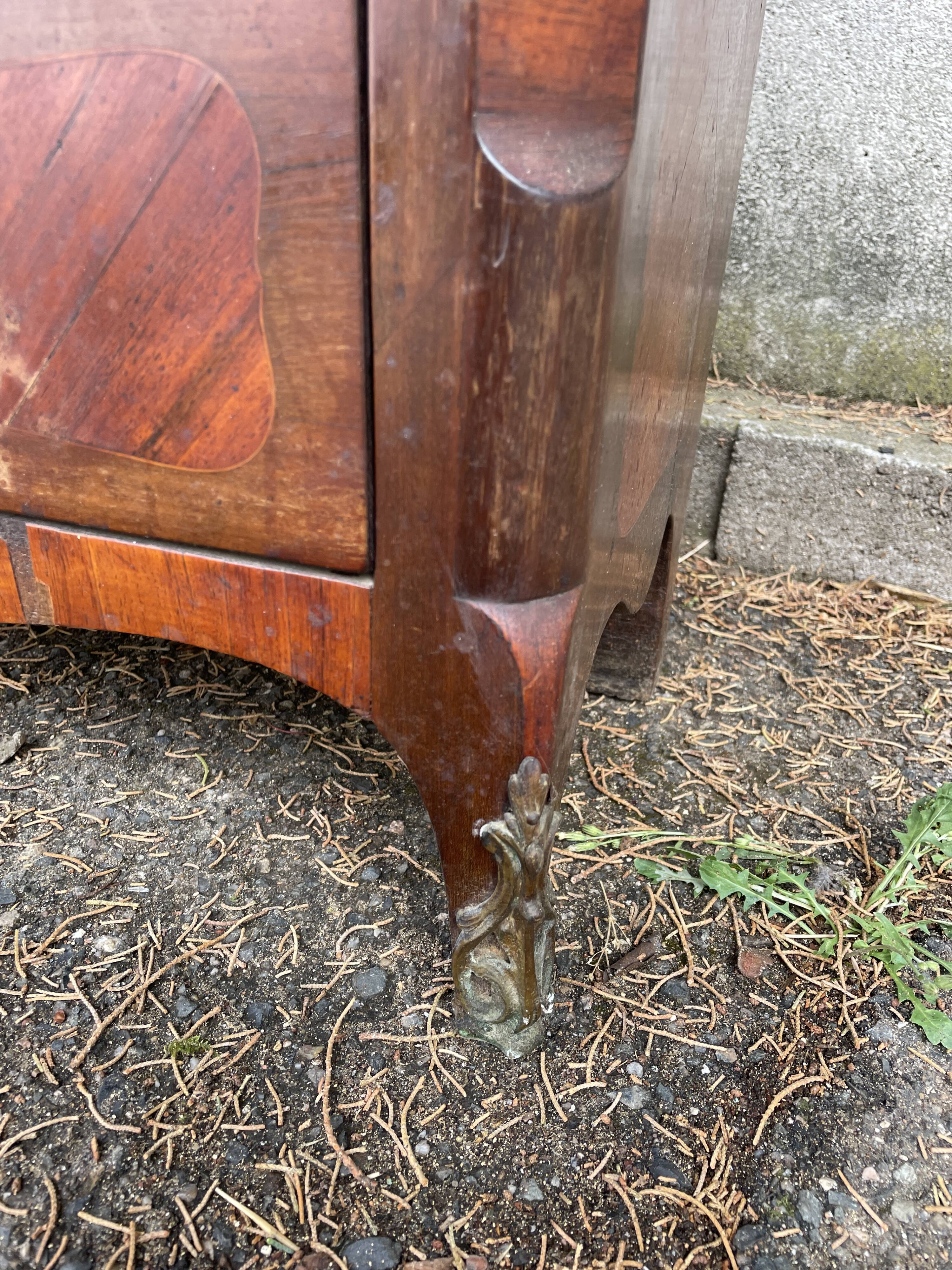Weekly / chiffonnier, chest of drawers with 8 drawers in marquetry, marble top.
