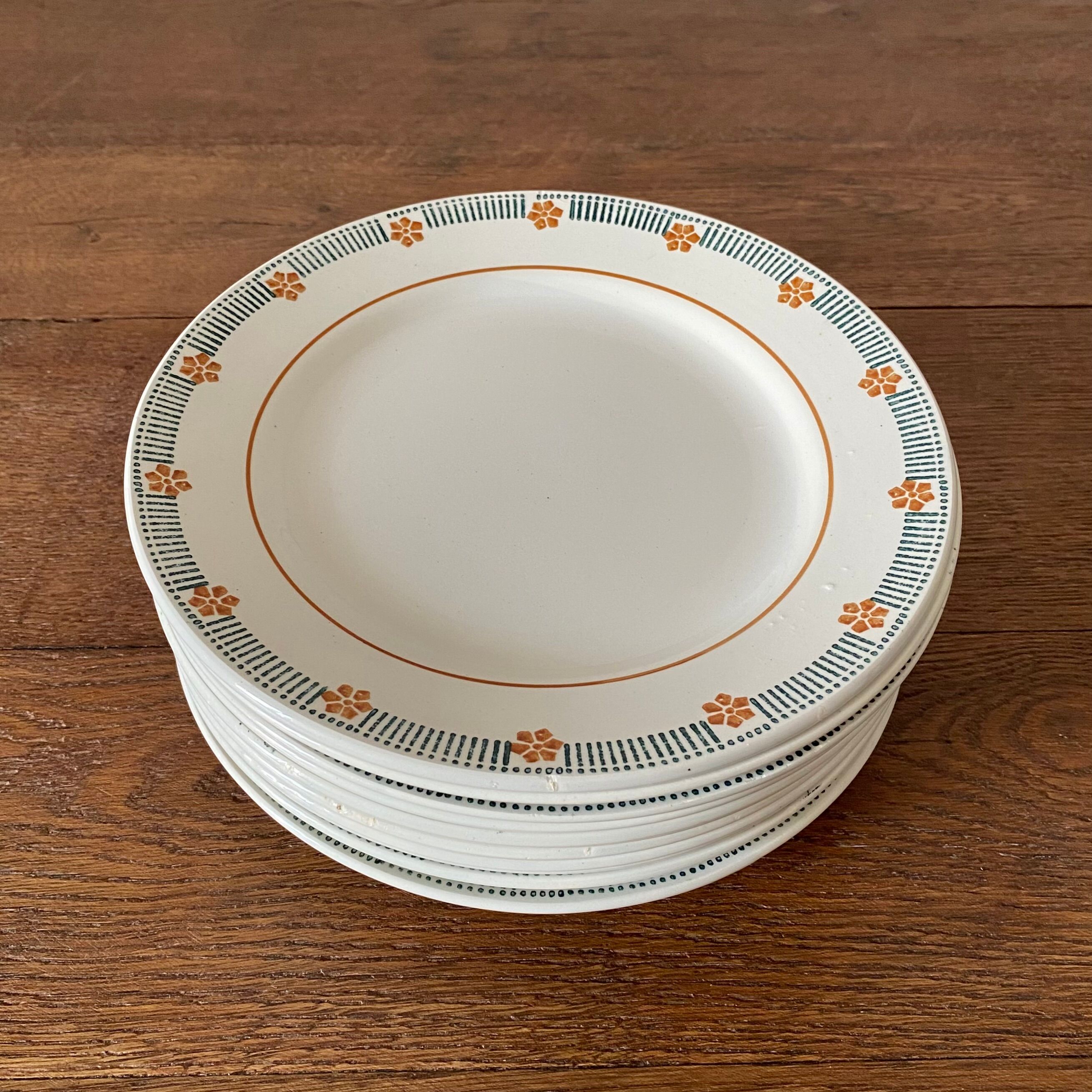 Saint Amand iron-earth dessert plates