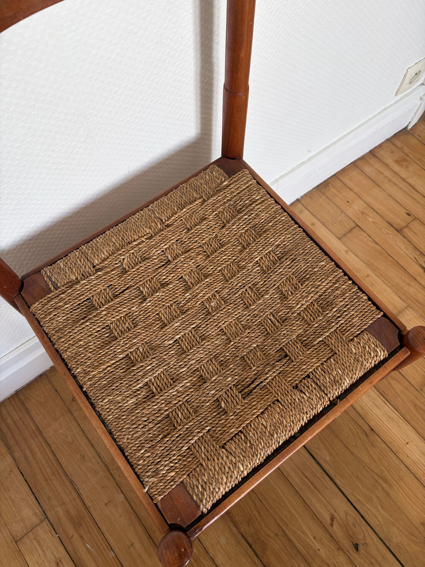 Chaise ancienne bois et corde