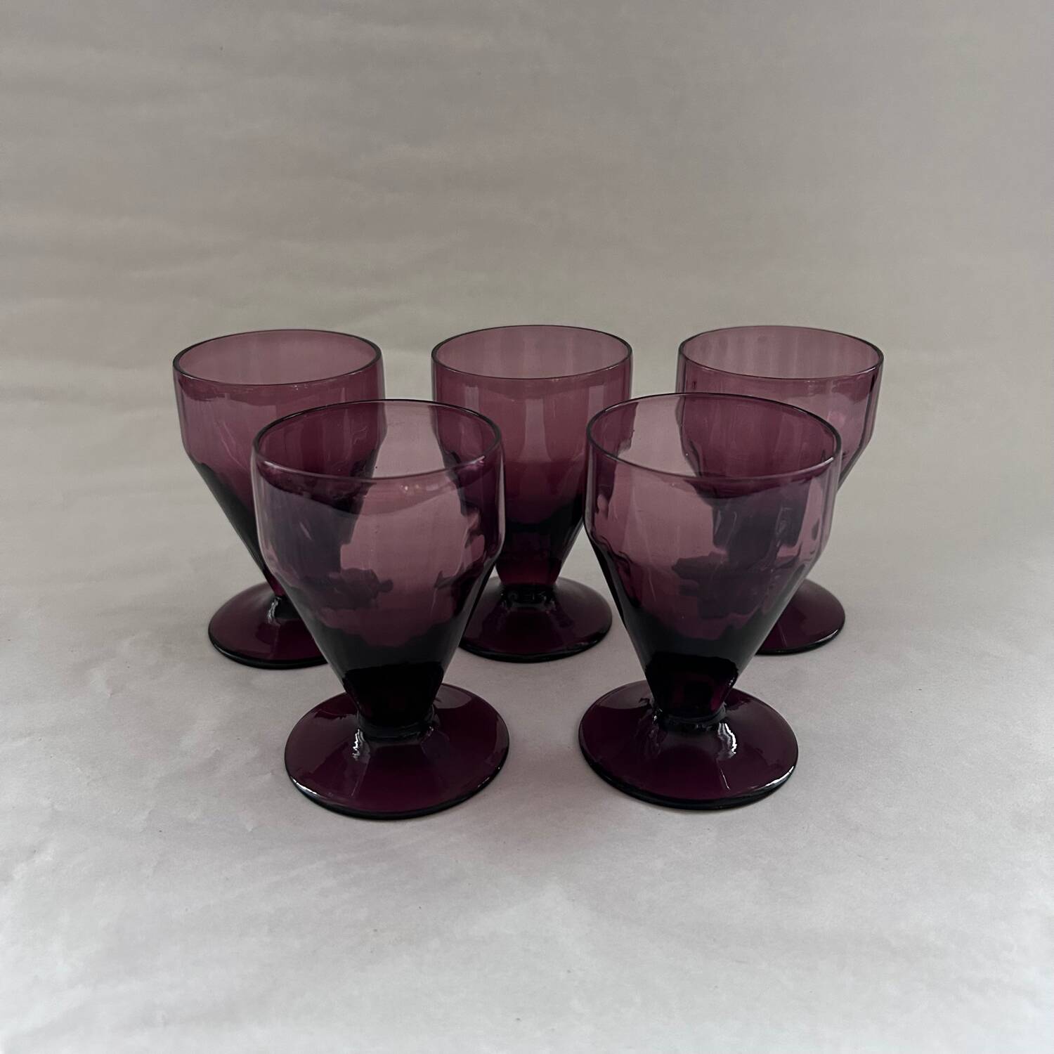 Set of 5 eggplant glasses