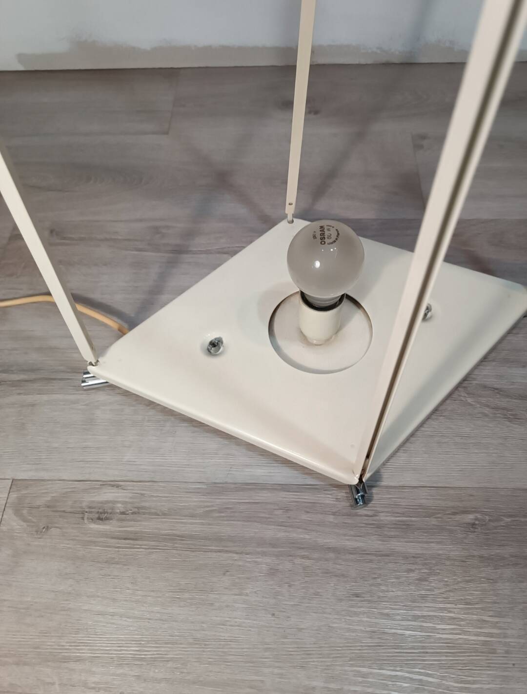 Lampe sol Kazuki par Kazuhide Takahama pour Sirrah 1970 Première édition
