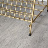 Sellette ranges vinyls in metal