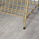 Sellette ranges vinyls in metal