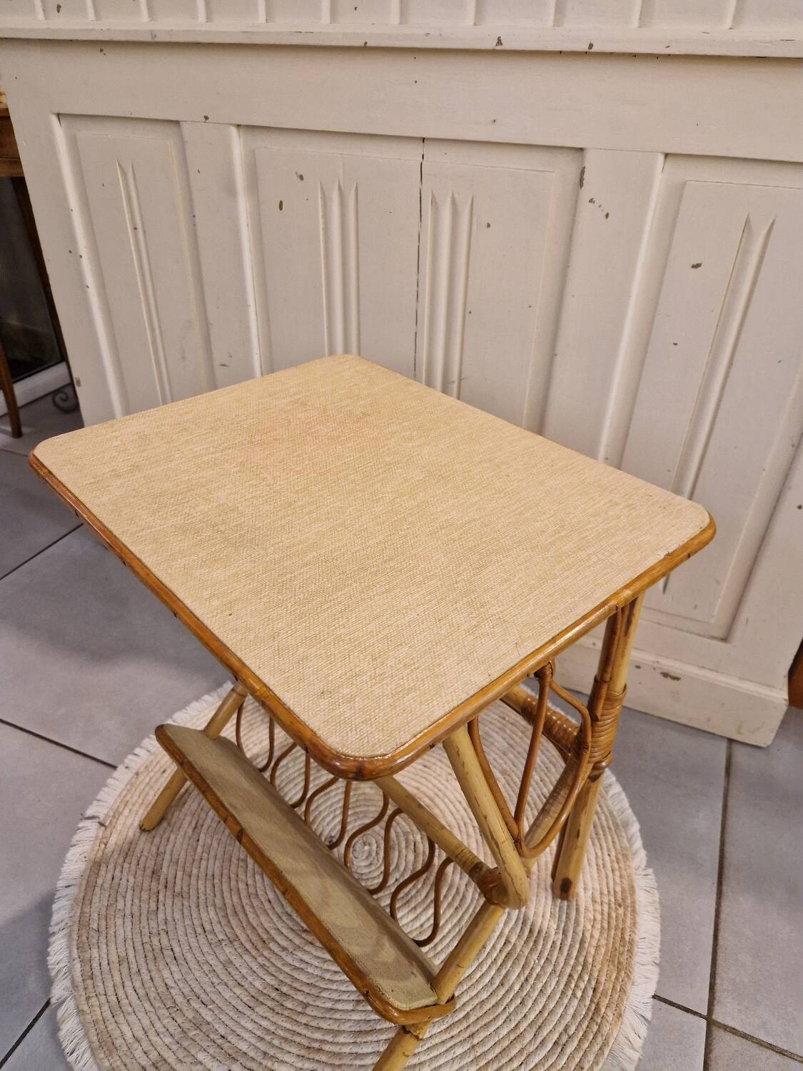 Rattan side table * Magazine rack