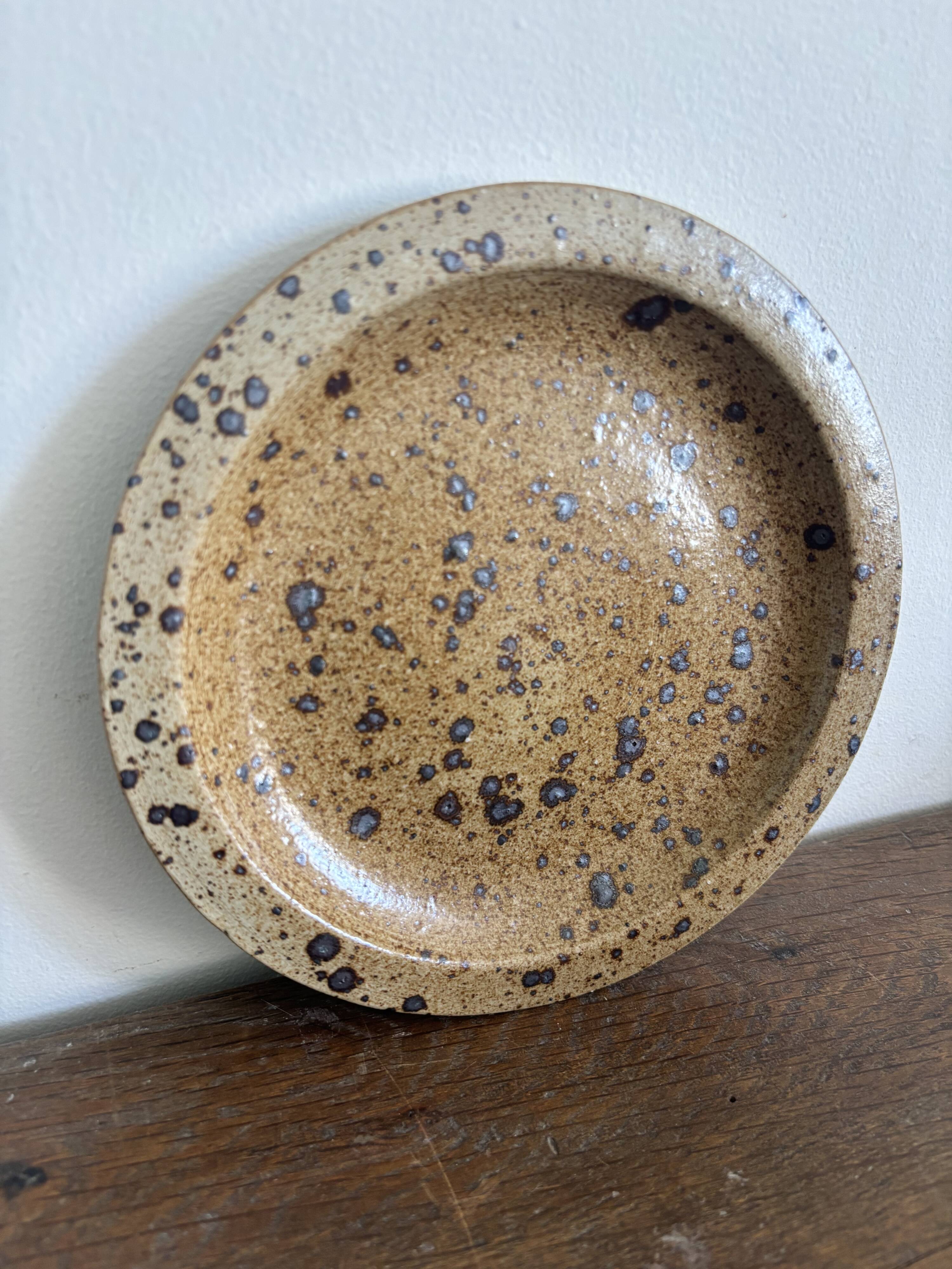 Vintage dessert plate in stoneware Origin Le Puisaye – 1970s