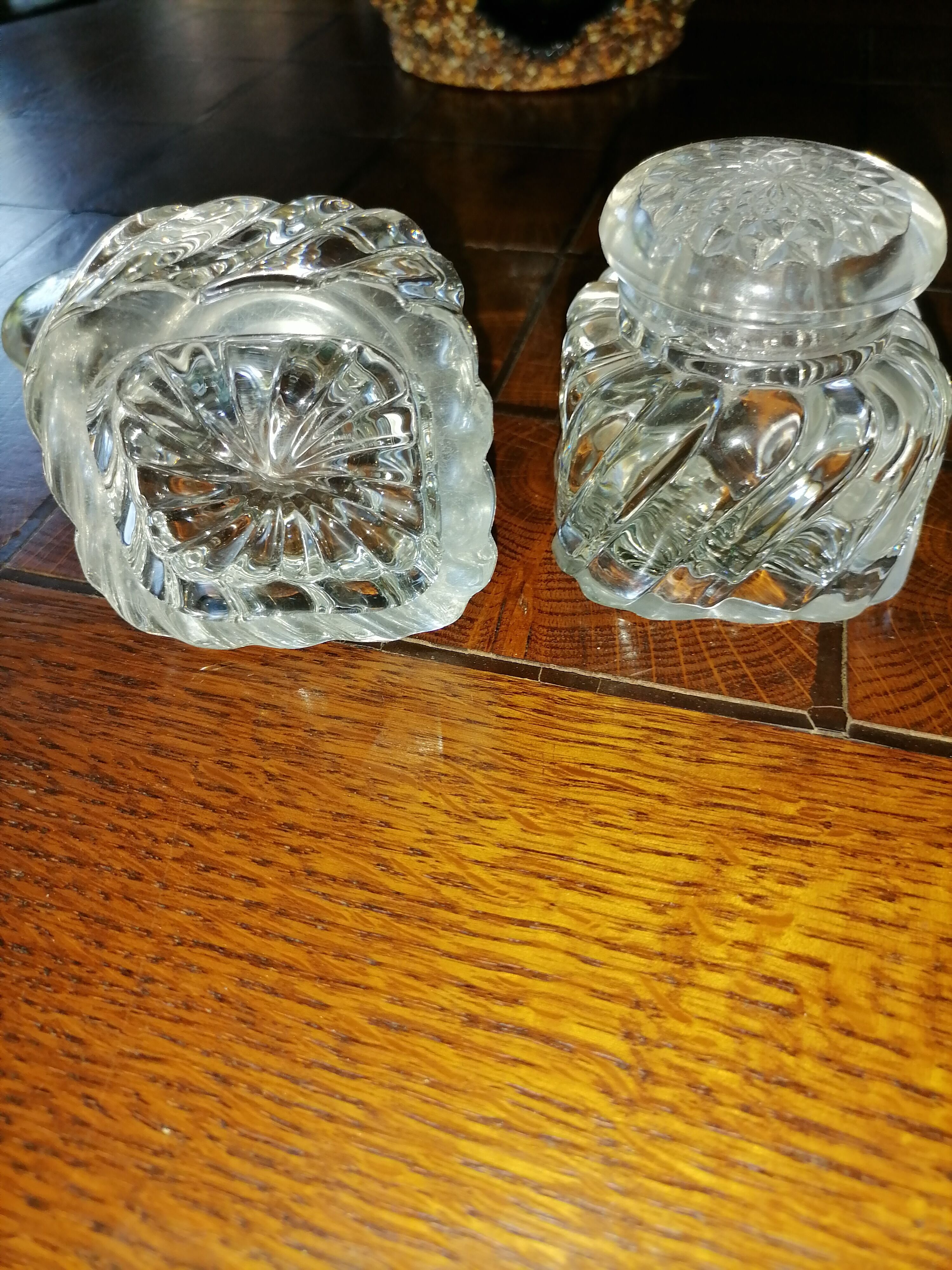 Paire d'encrier en verre
