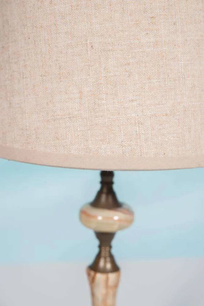 Chic hotel table lamp in onyx and brass, mid-century modern table lamp from the 70s.