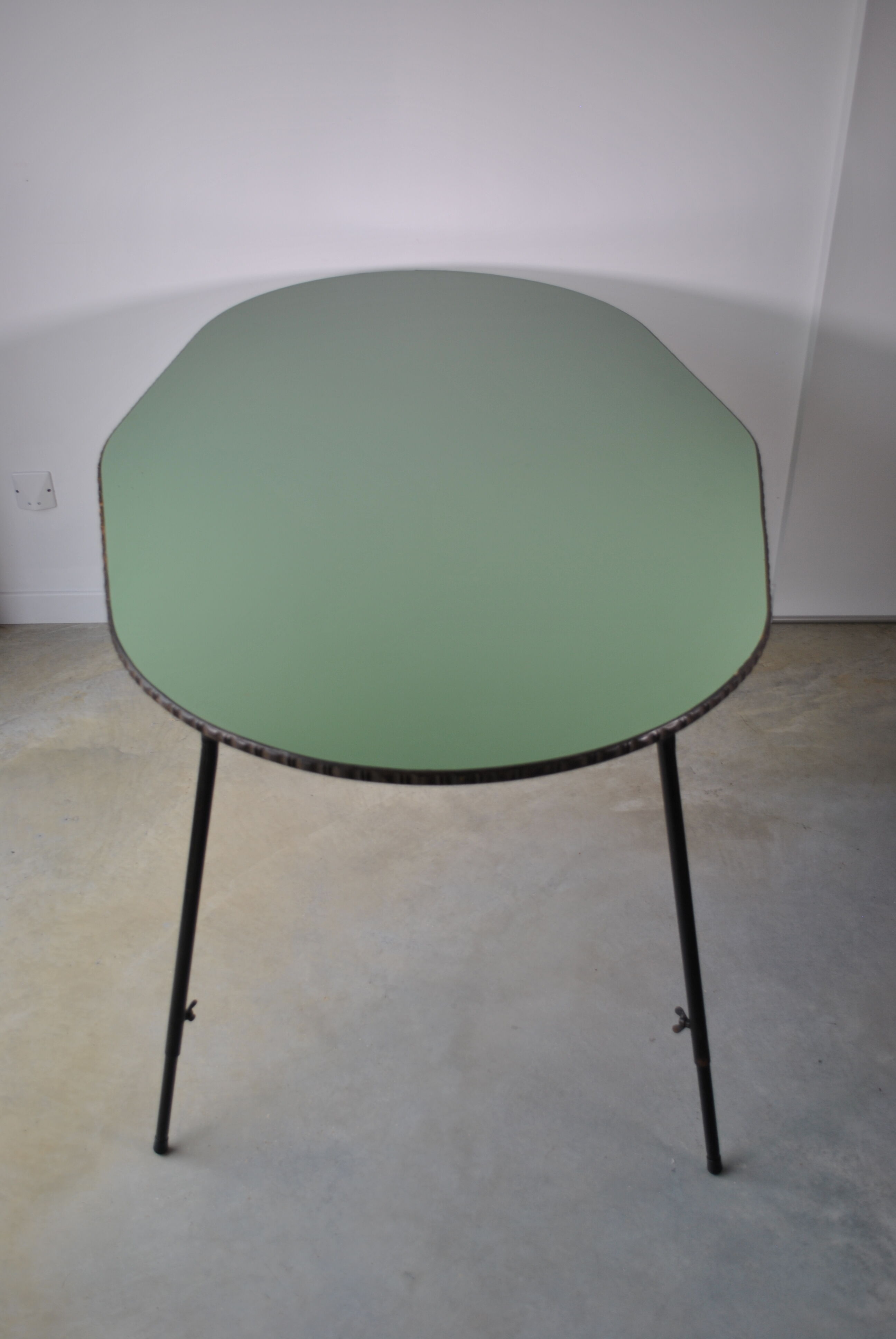 Vintage table adjustable in height 1970