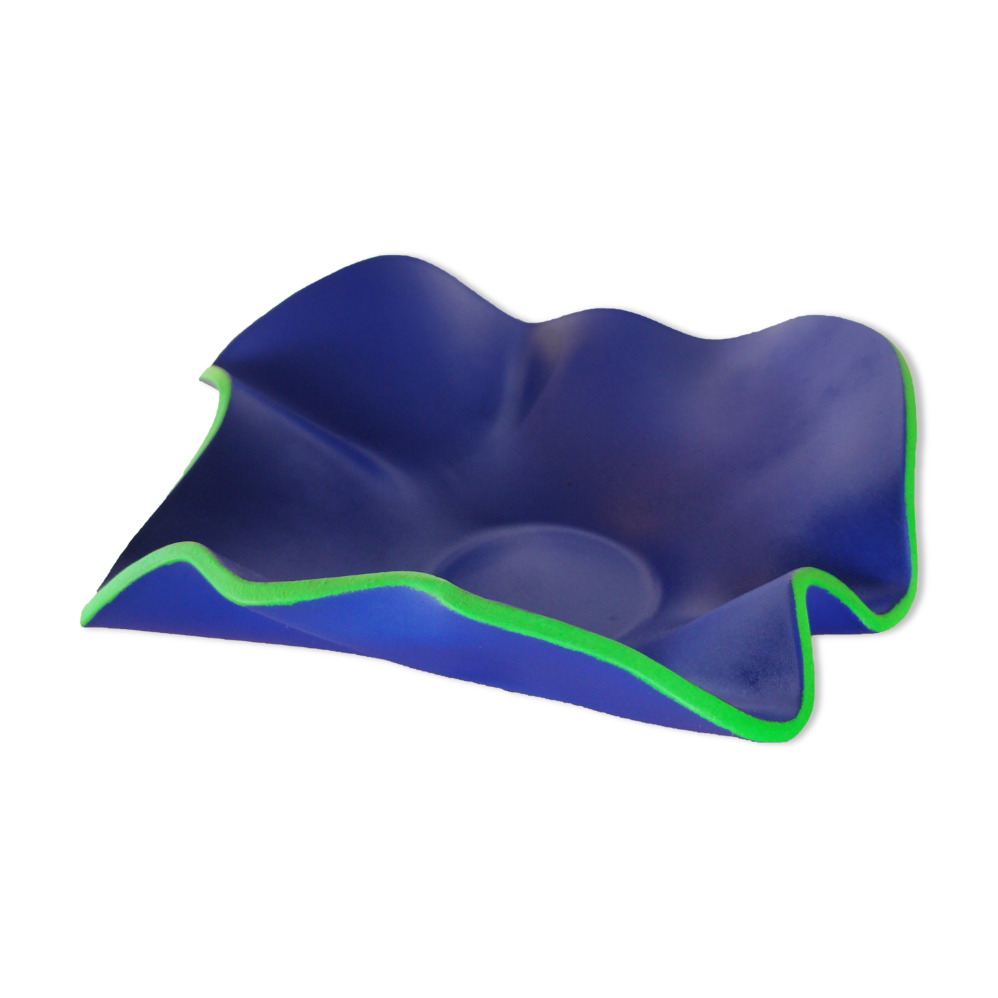 Blue ceramic wavy fruit basket