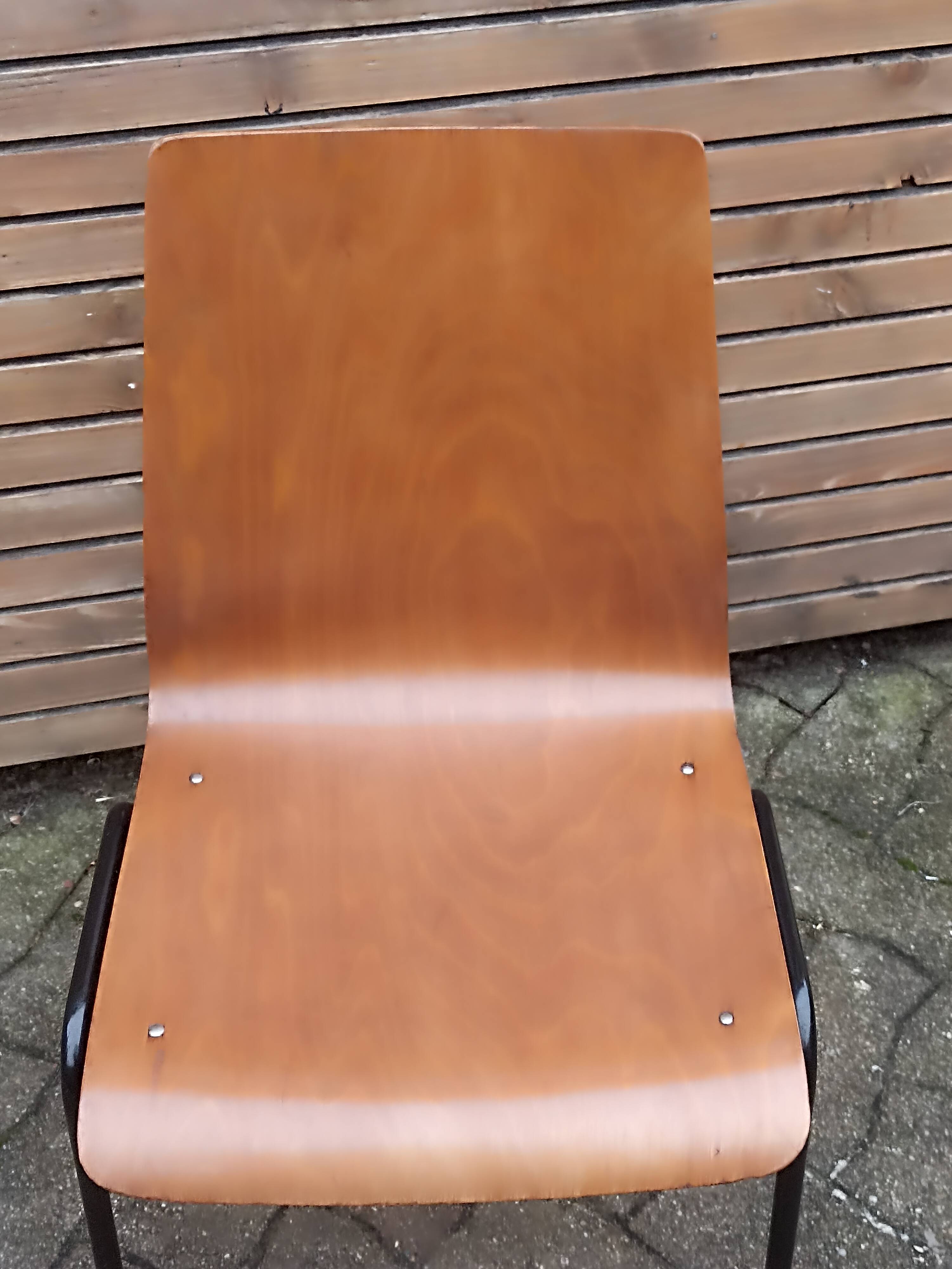 Set of 10 stackable industrial chairs