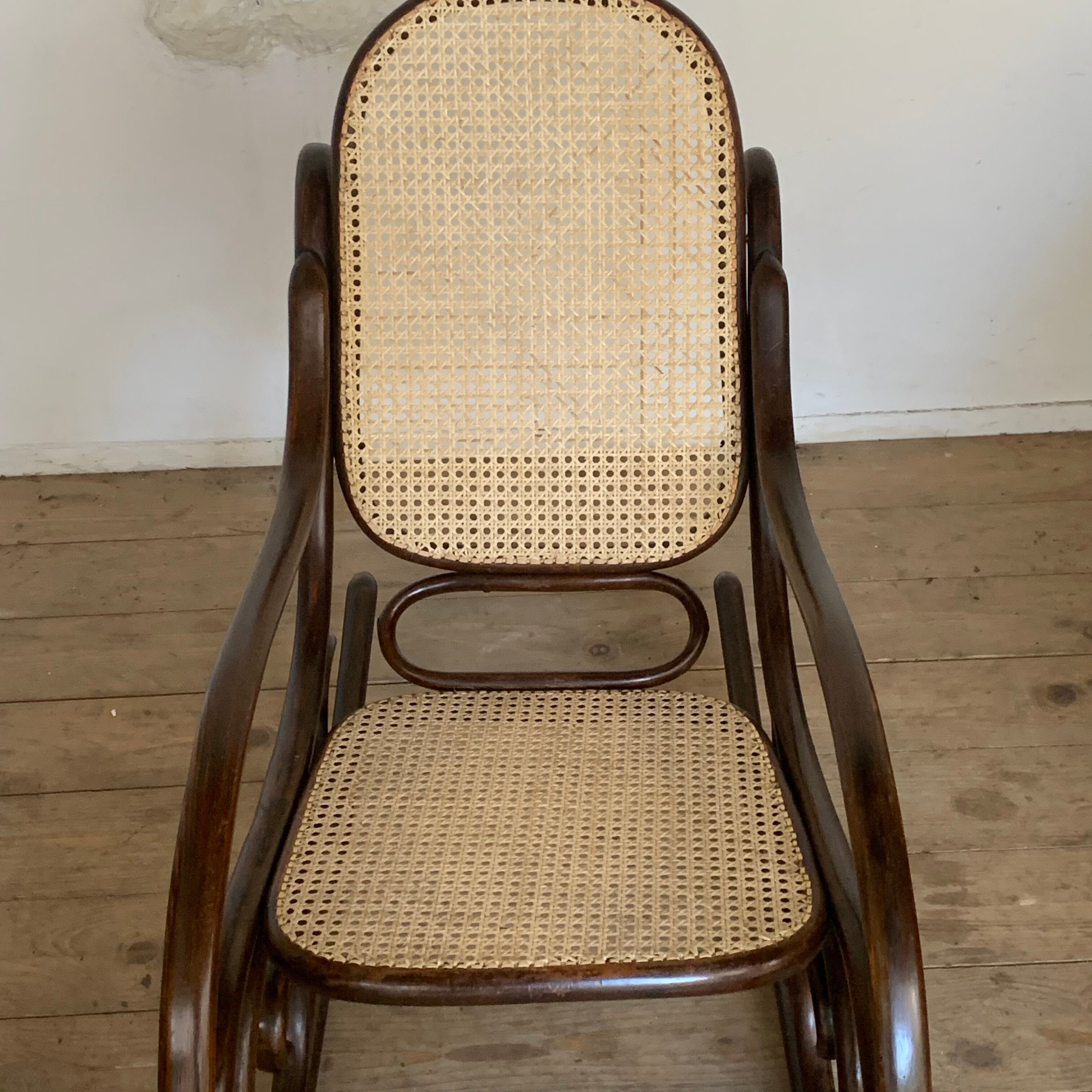 Vintage rocking chair Jakob and Josef Kohn