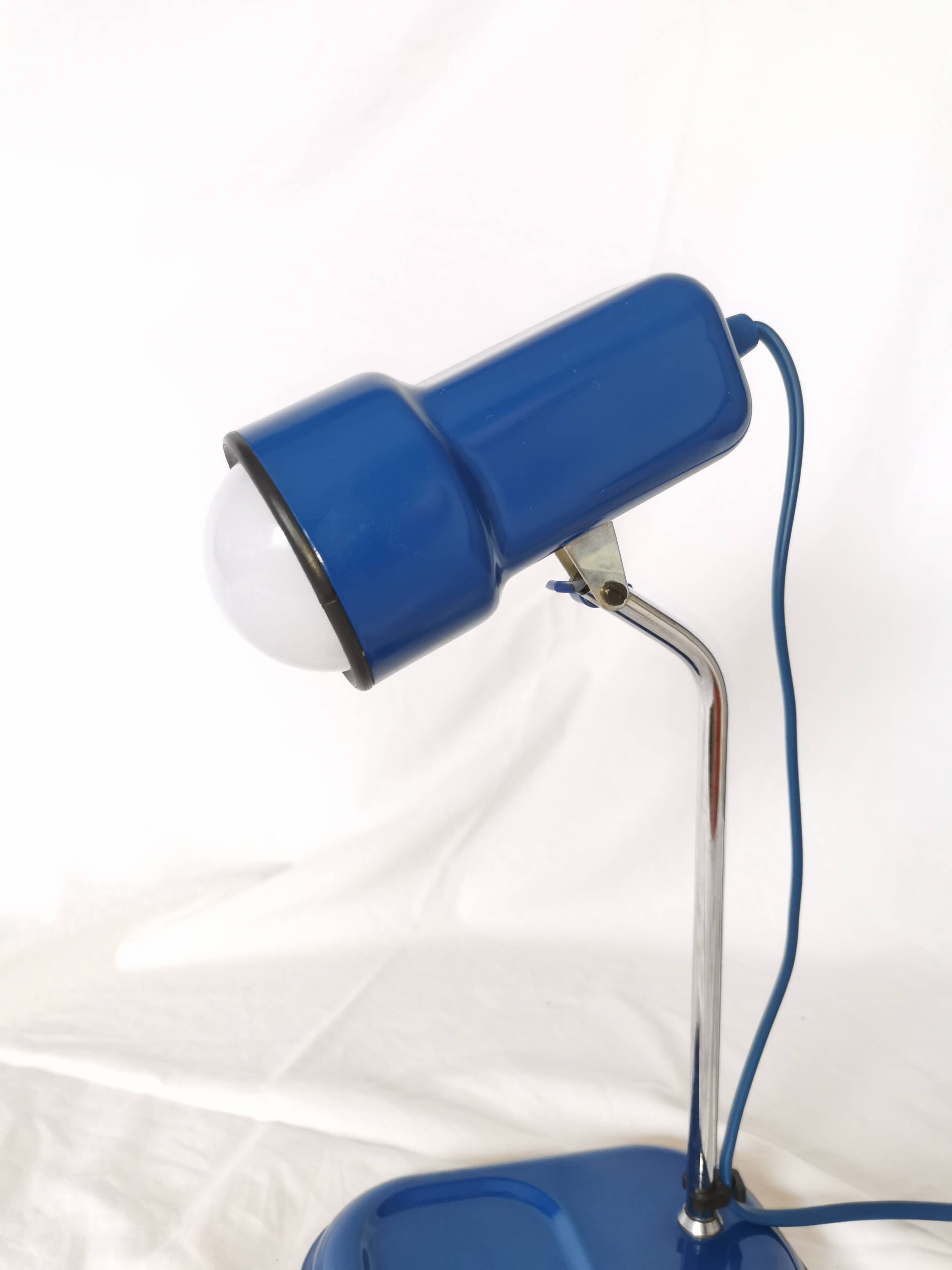 Blue and chrome adjustable spot desk lamp, Vrieland Design, Netherlands, 1970s
