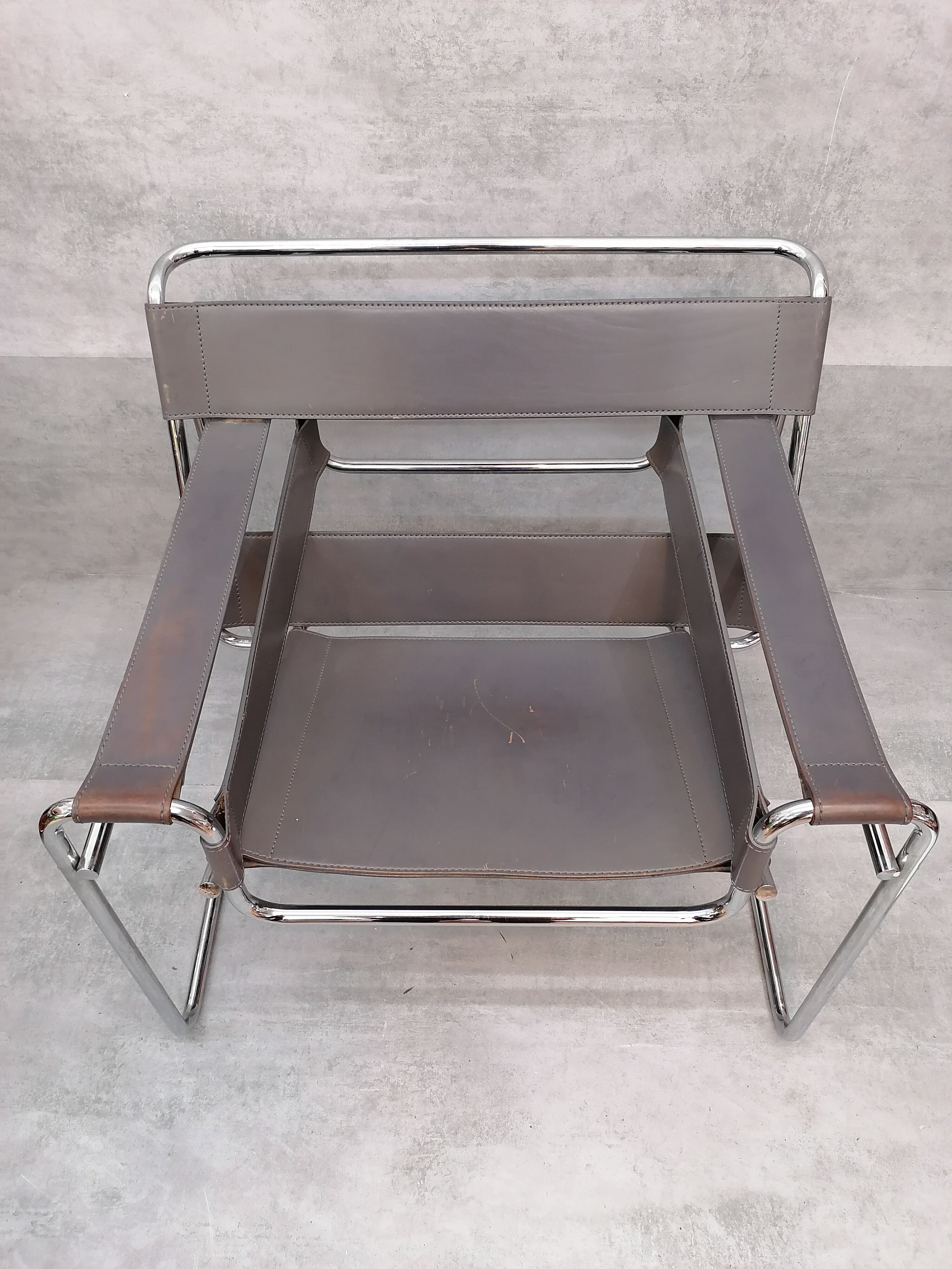 Marcel Breuer Wassily  grey leather B3 Chairs 1980s Italy