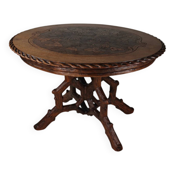 Table à manger de style Forêt-Noire par Horrix – vers 1880
