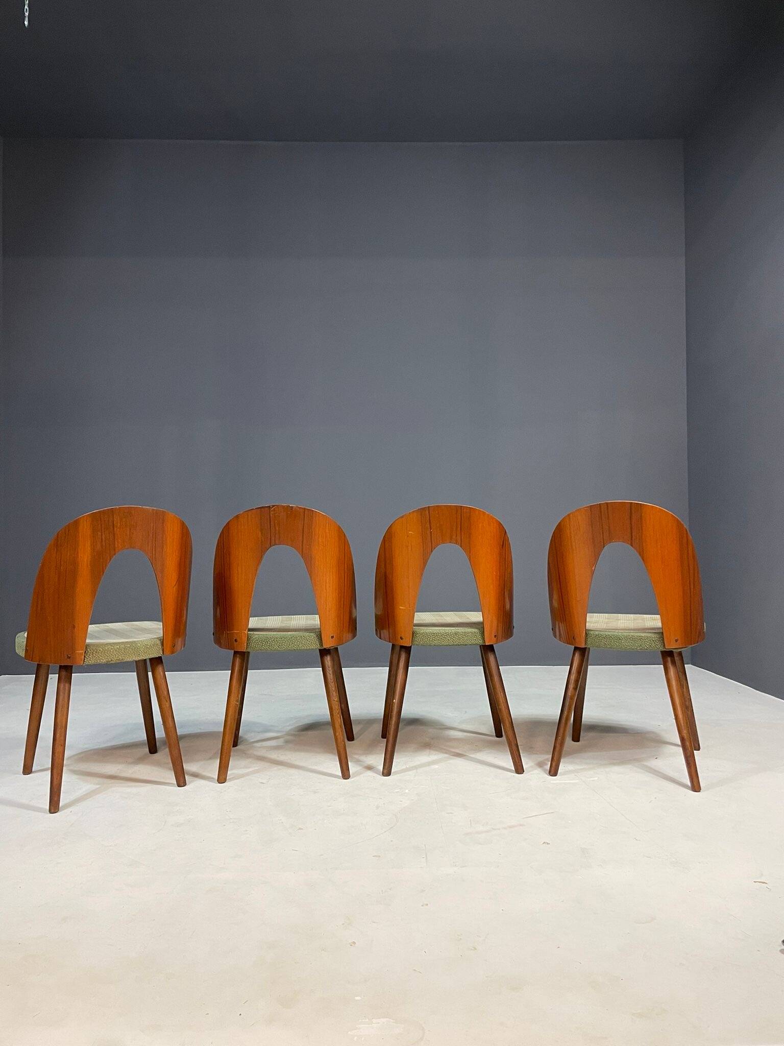 Set of 4 dining chairs by Antonín Šuman, Czechoslovakia, 1960s