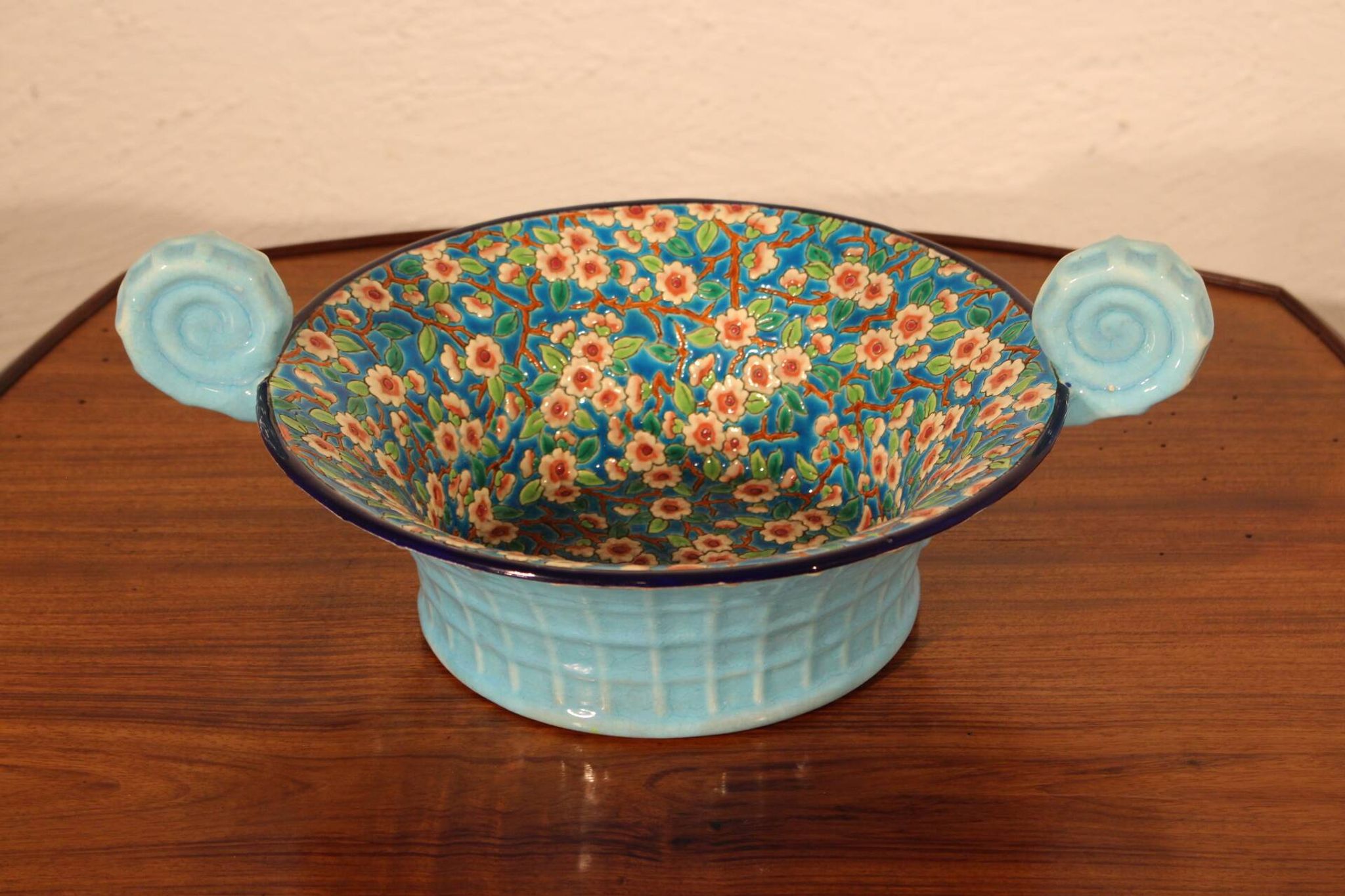 Coupe art déco des émaux de Longwy
