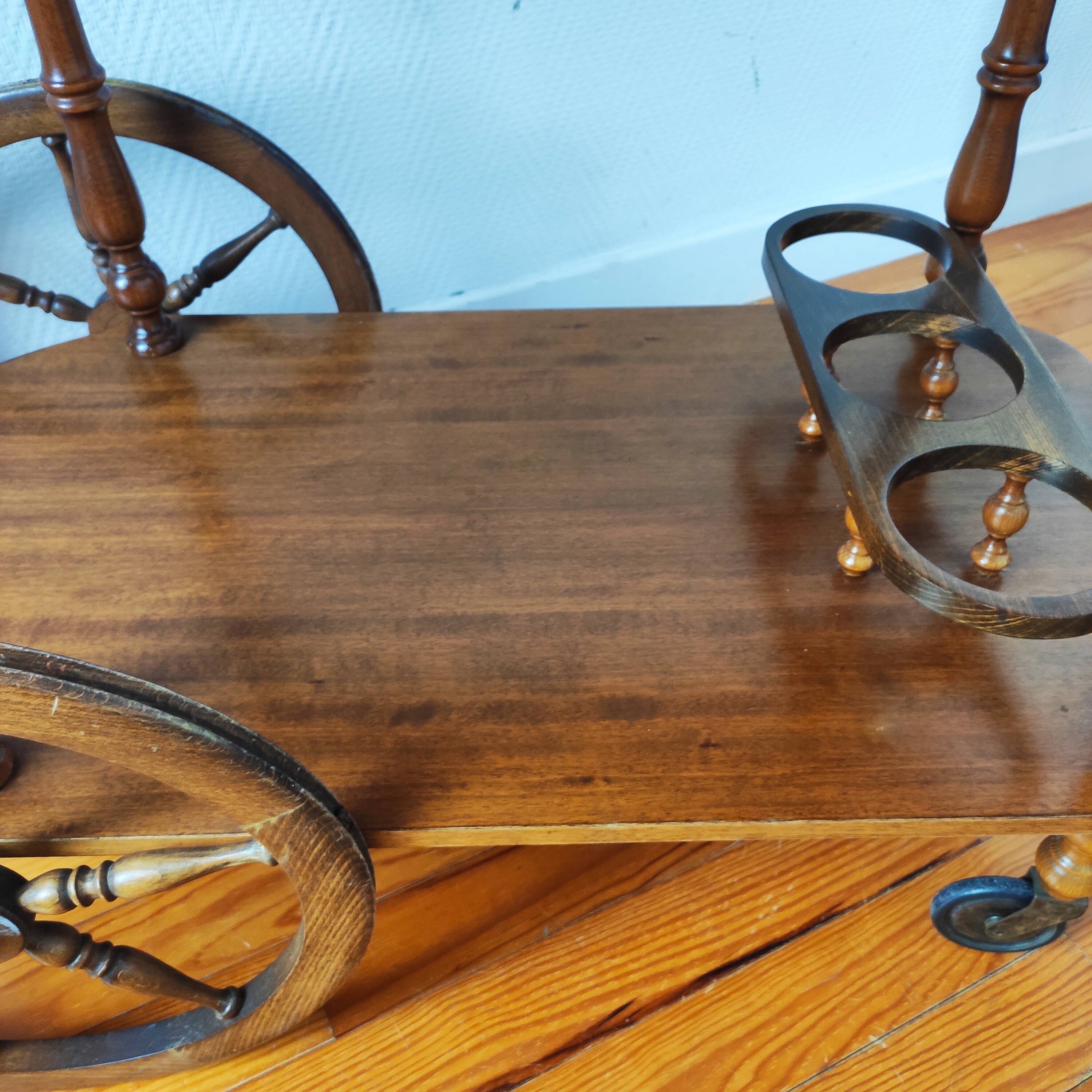 Trolley on wheels service trolley