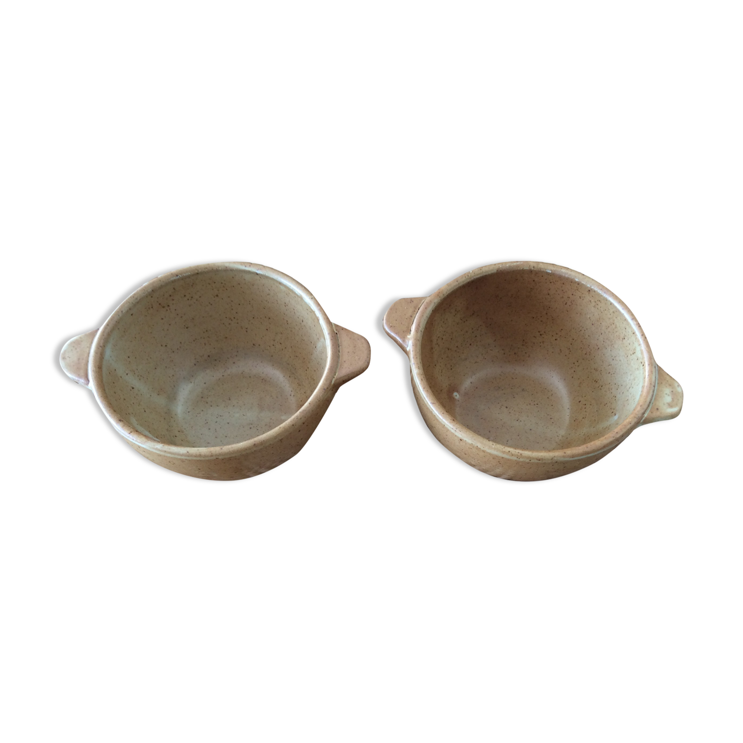 2 stoneware bowls