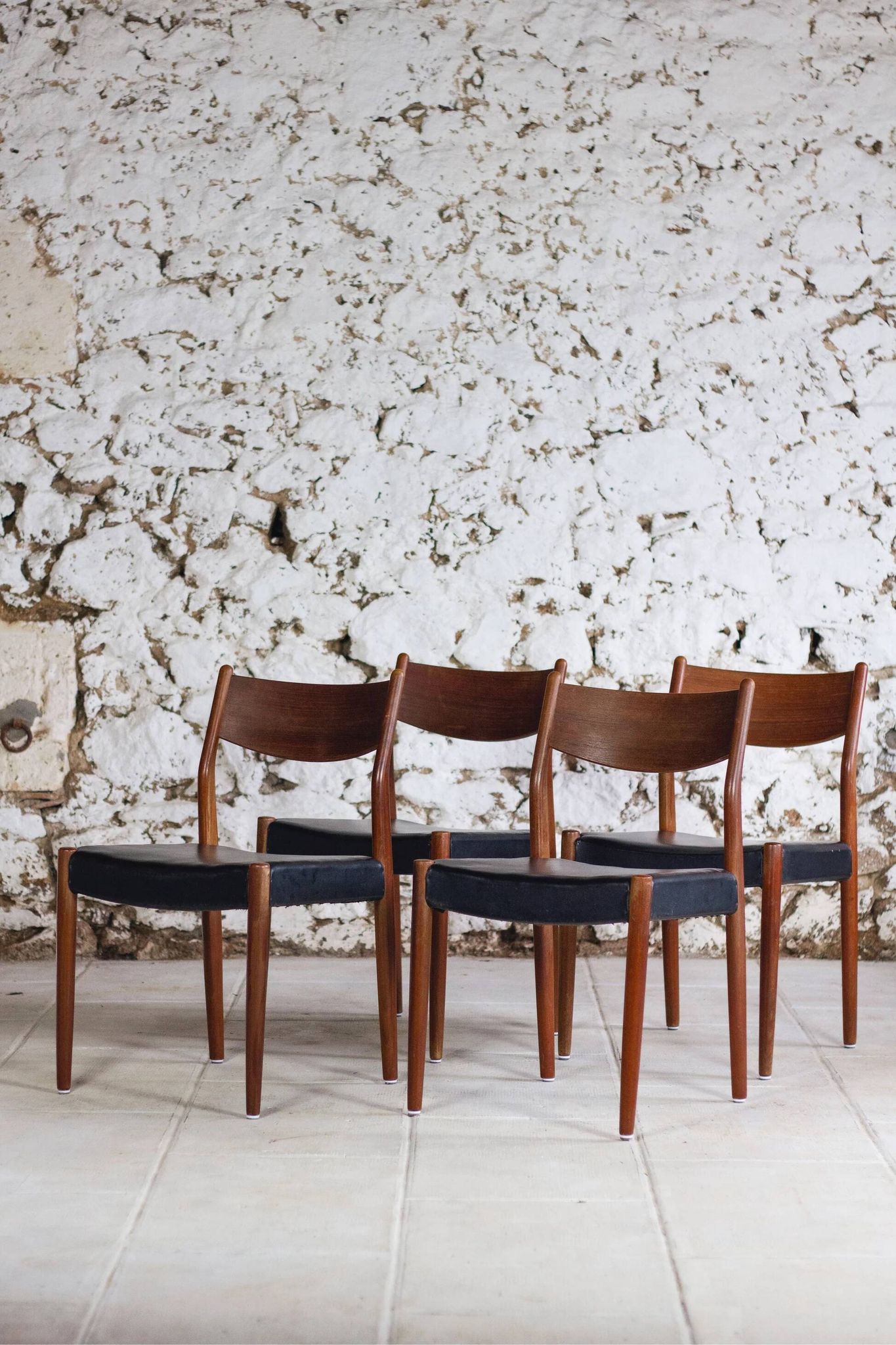 4 Scandinavian Fristho Franeker chairs in teak and skai, 1960.