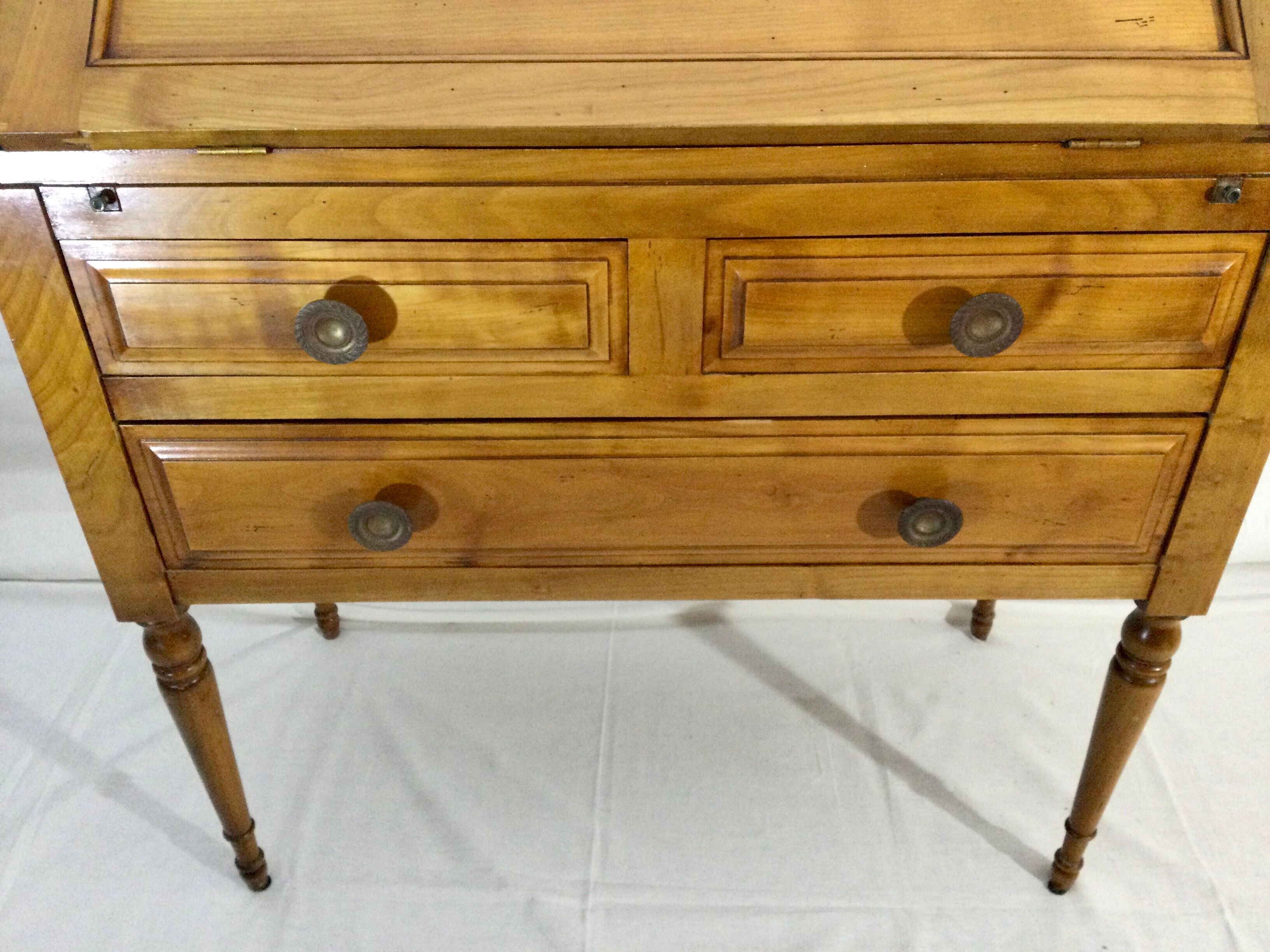 Office donkey back en merisier