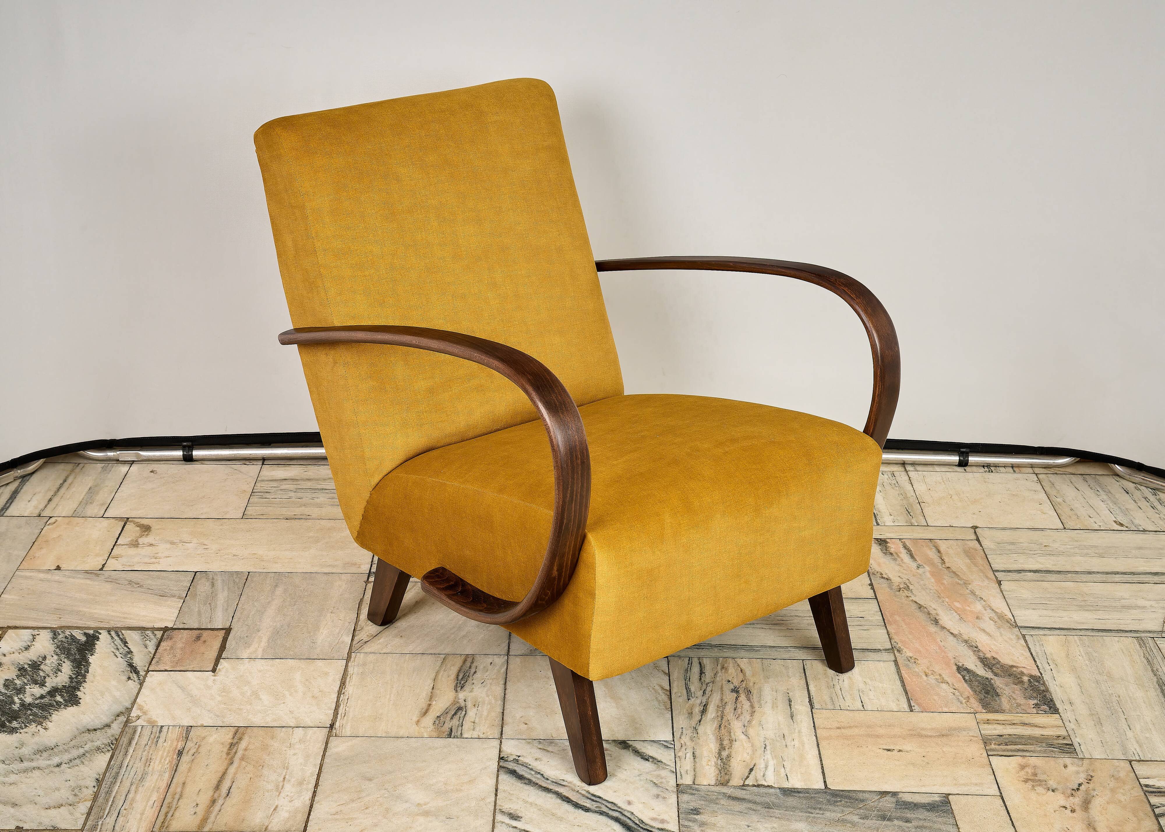 H 410 armchair designed by Jindrich Halabala, Czechoslovakia