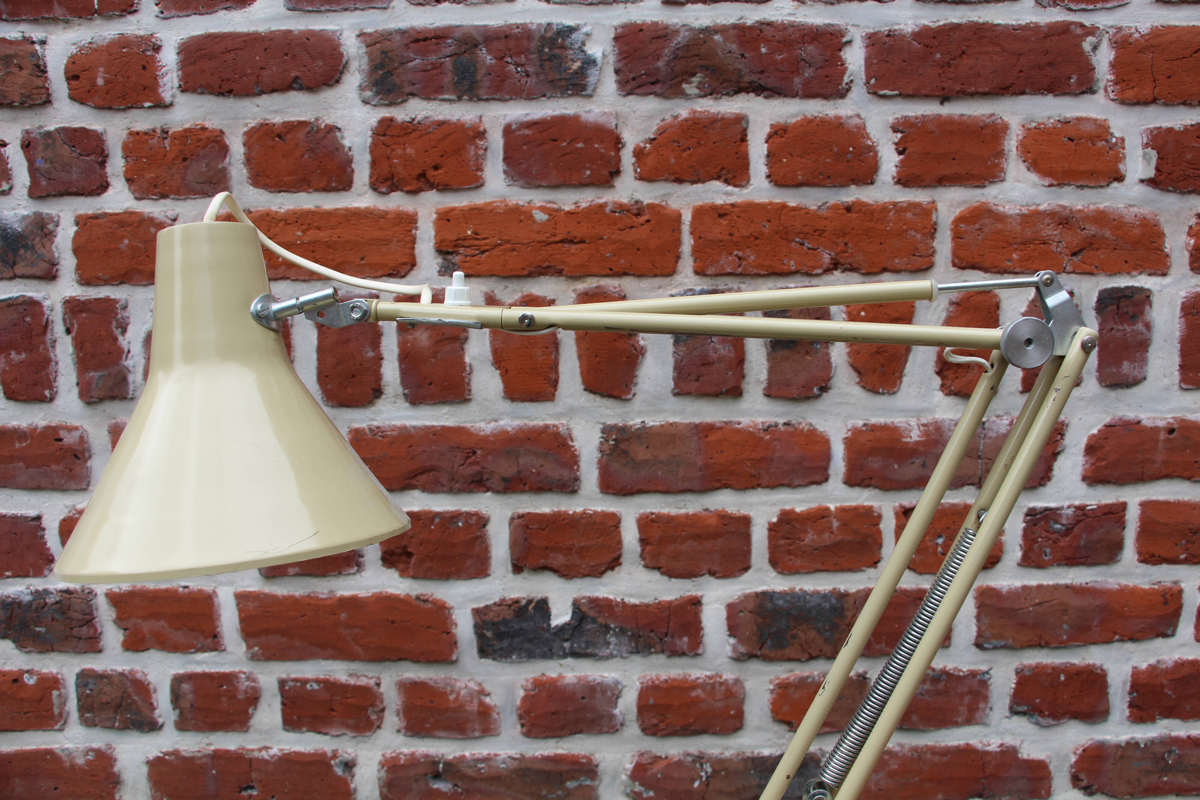 Vintage articulated ivory lamp 60